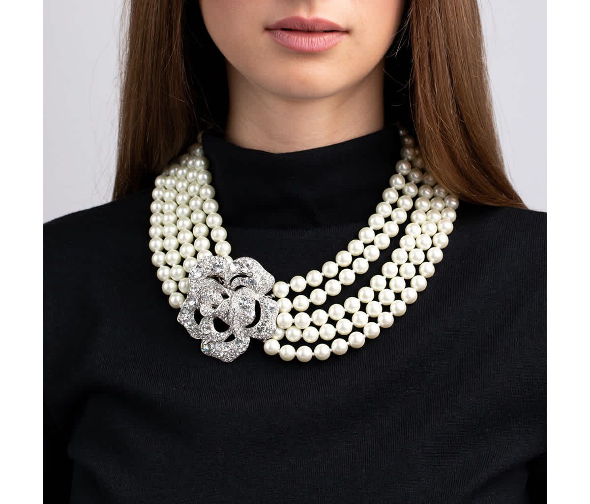 "Breakfast at Tiffanys" Pearl Necklace