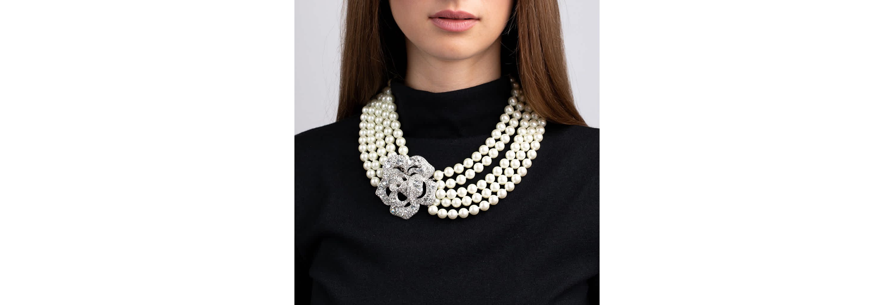 "Breakfast at Tiffanys" Pearl Necklace