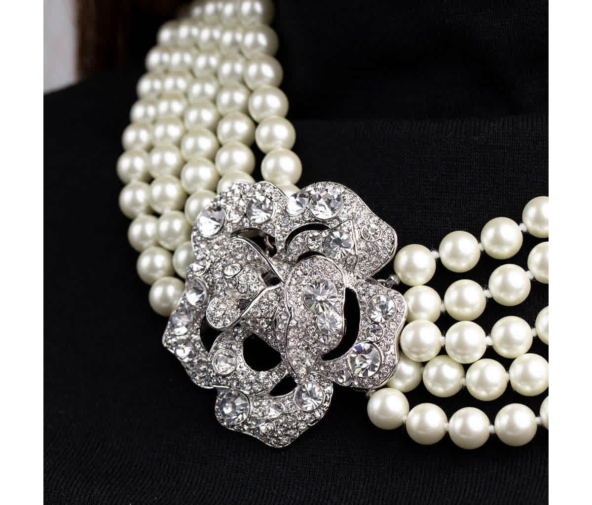 "Breakfast at Tiffanys" Pearl Necklace