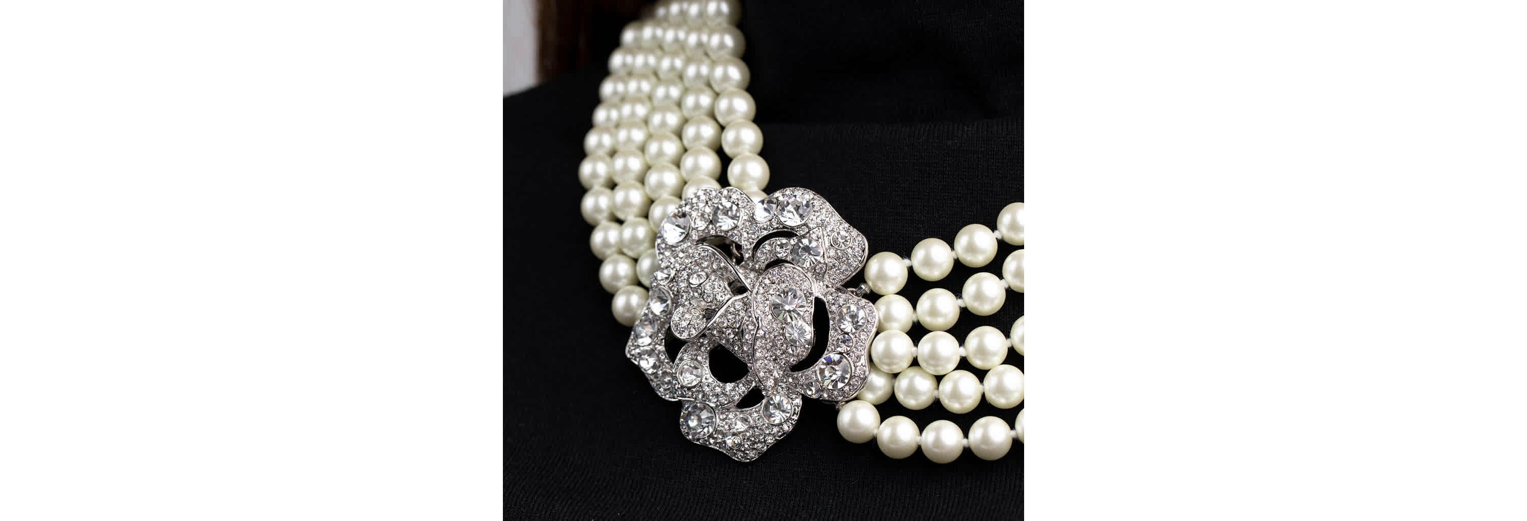 "Breakfast at Tiffanys" Pearl Necklace