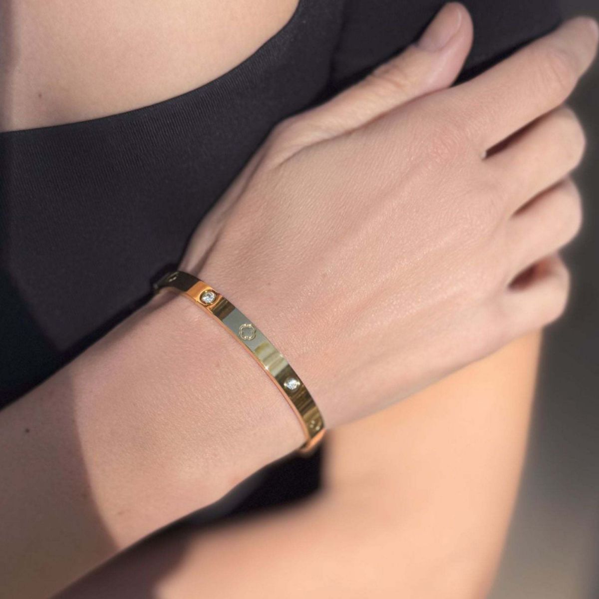 Tarnish Resistant 14k Gold Plated CZ and Clover Bangle