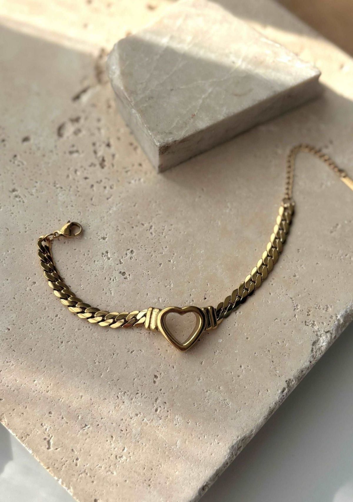 Tarnish Resistant 18k Gold Plated Flat Curb Chain Heart Bracelet
