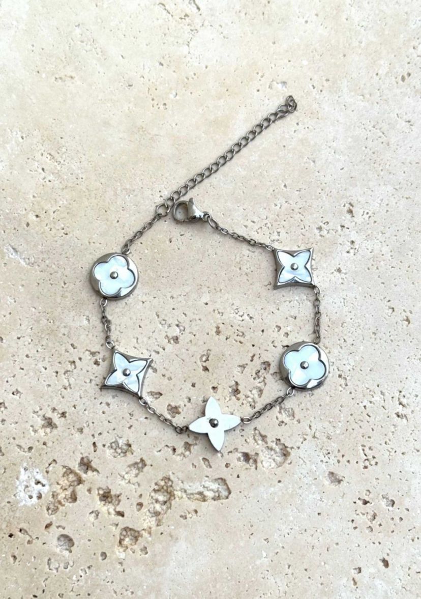 Tarnish Resistant Silver Plated Mixed Flower Pearlescent Bracelet