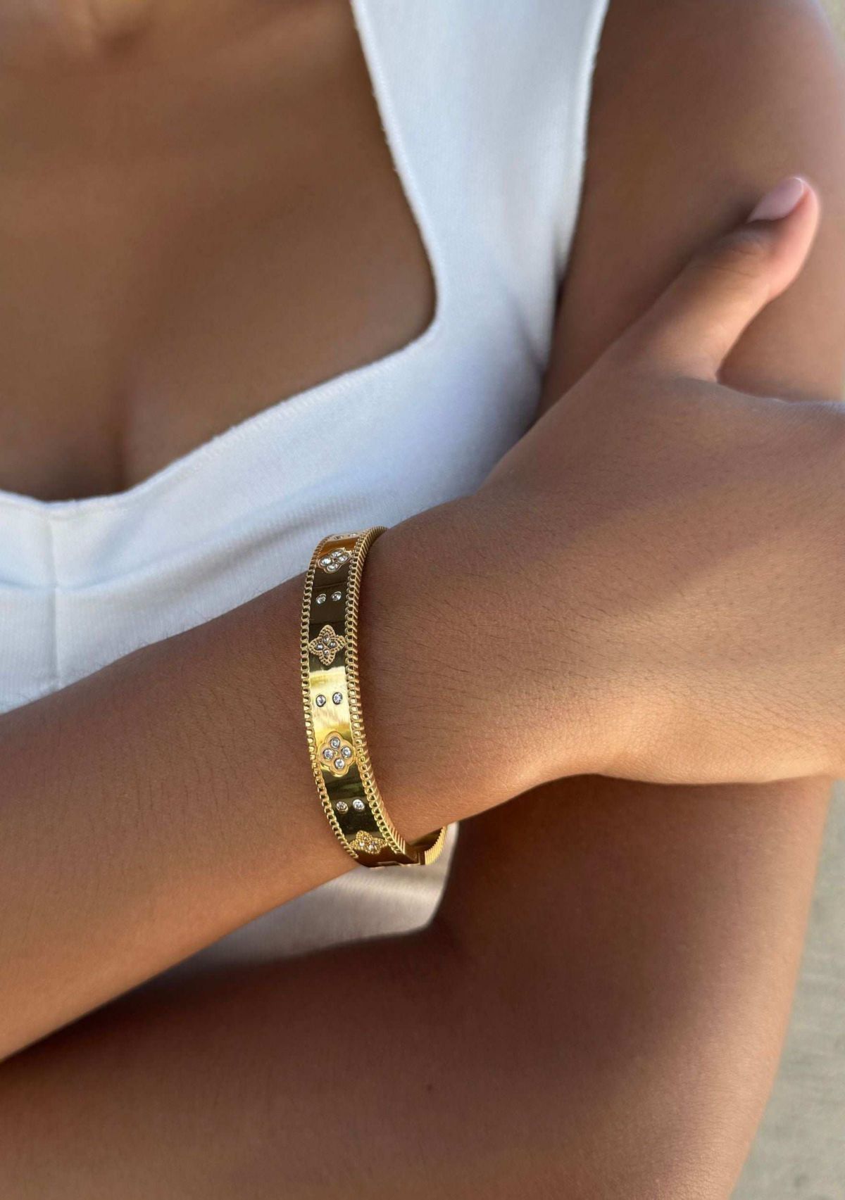 Tarnish Resistant 18k Gold Plated Clover Bangle