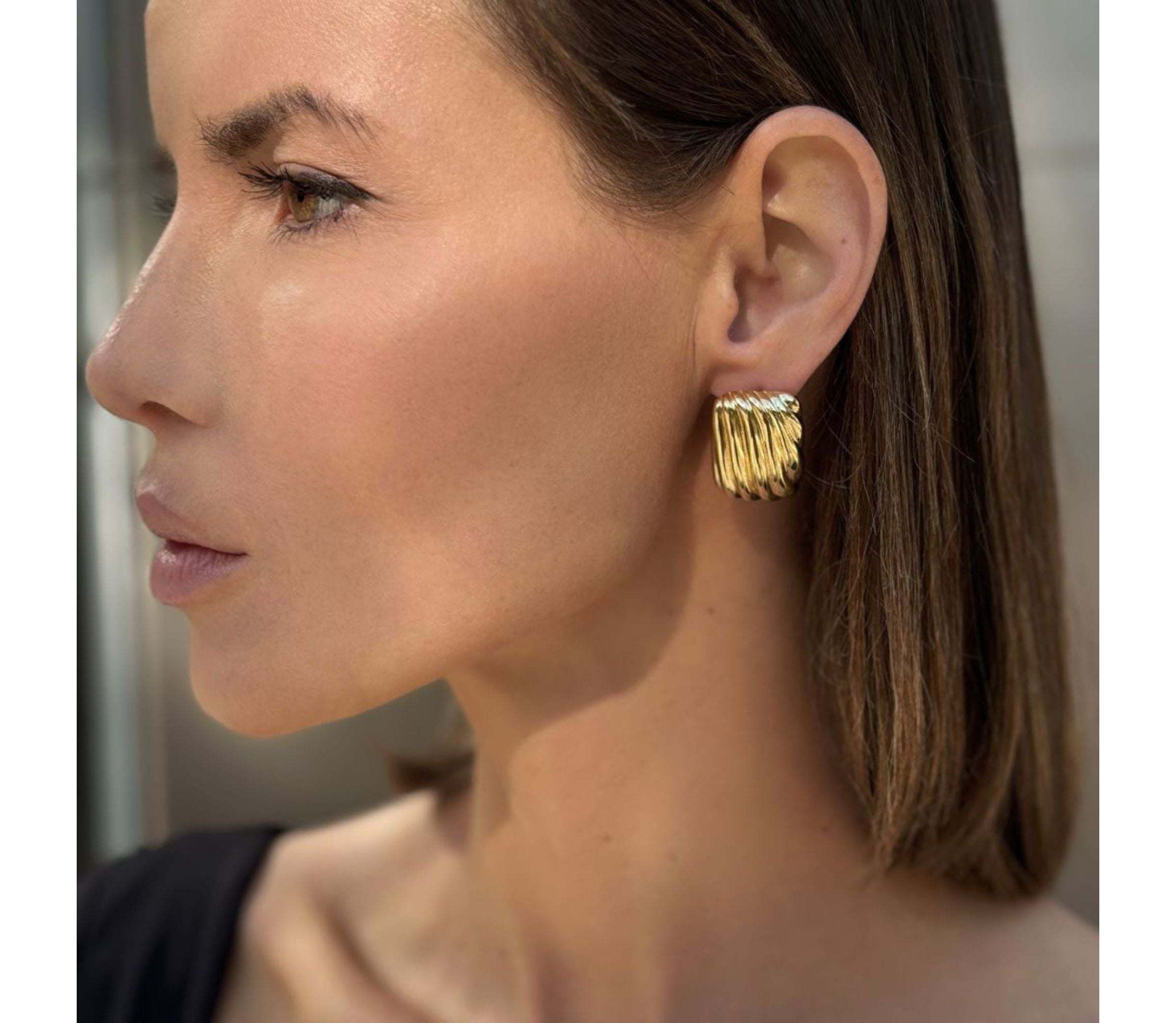 14k Gold Plated Rectangle Wavy Earrings