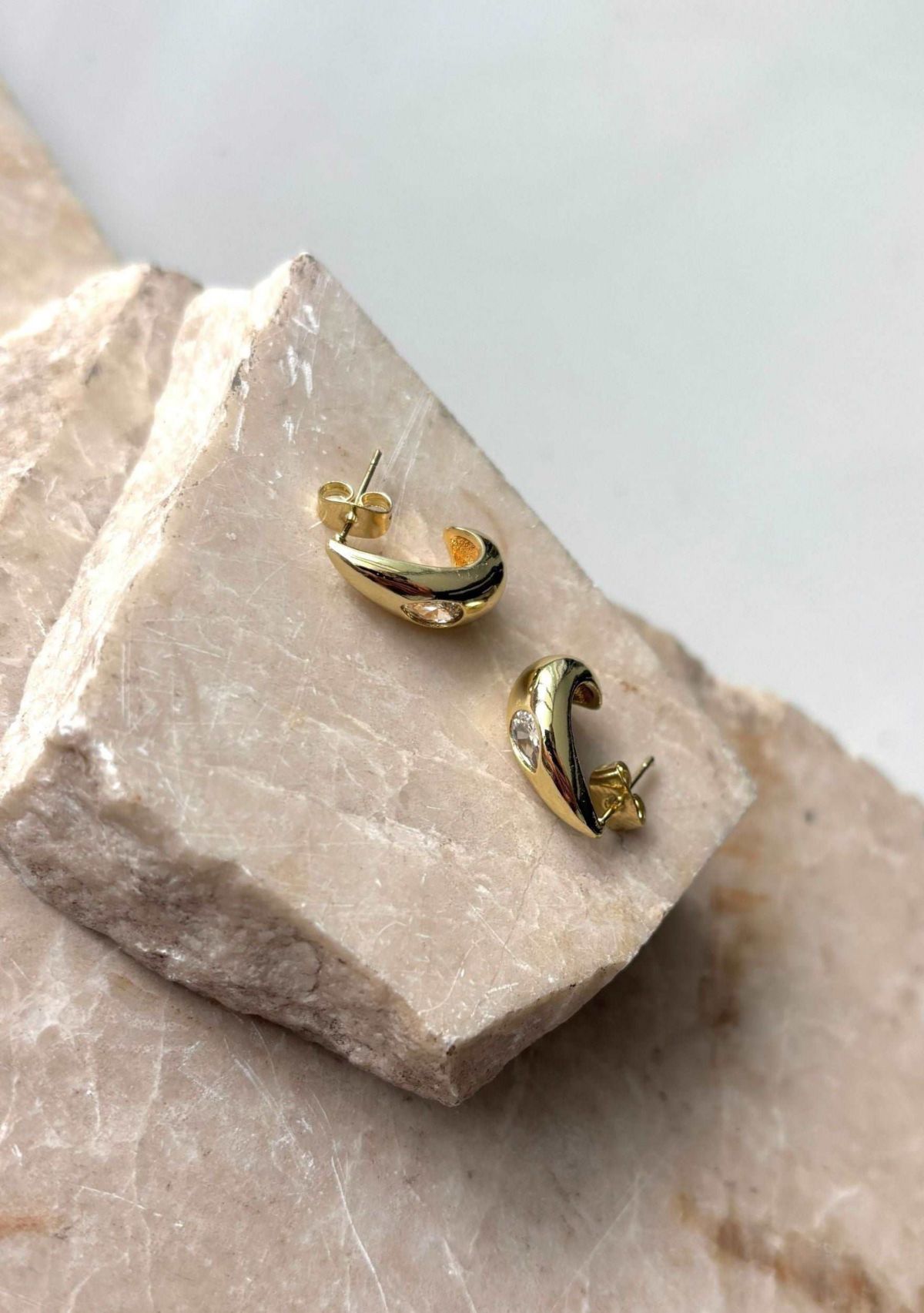 14k Gold Plated Pear Crystal Stone Teardrop Stud Earrings