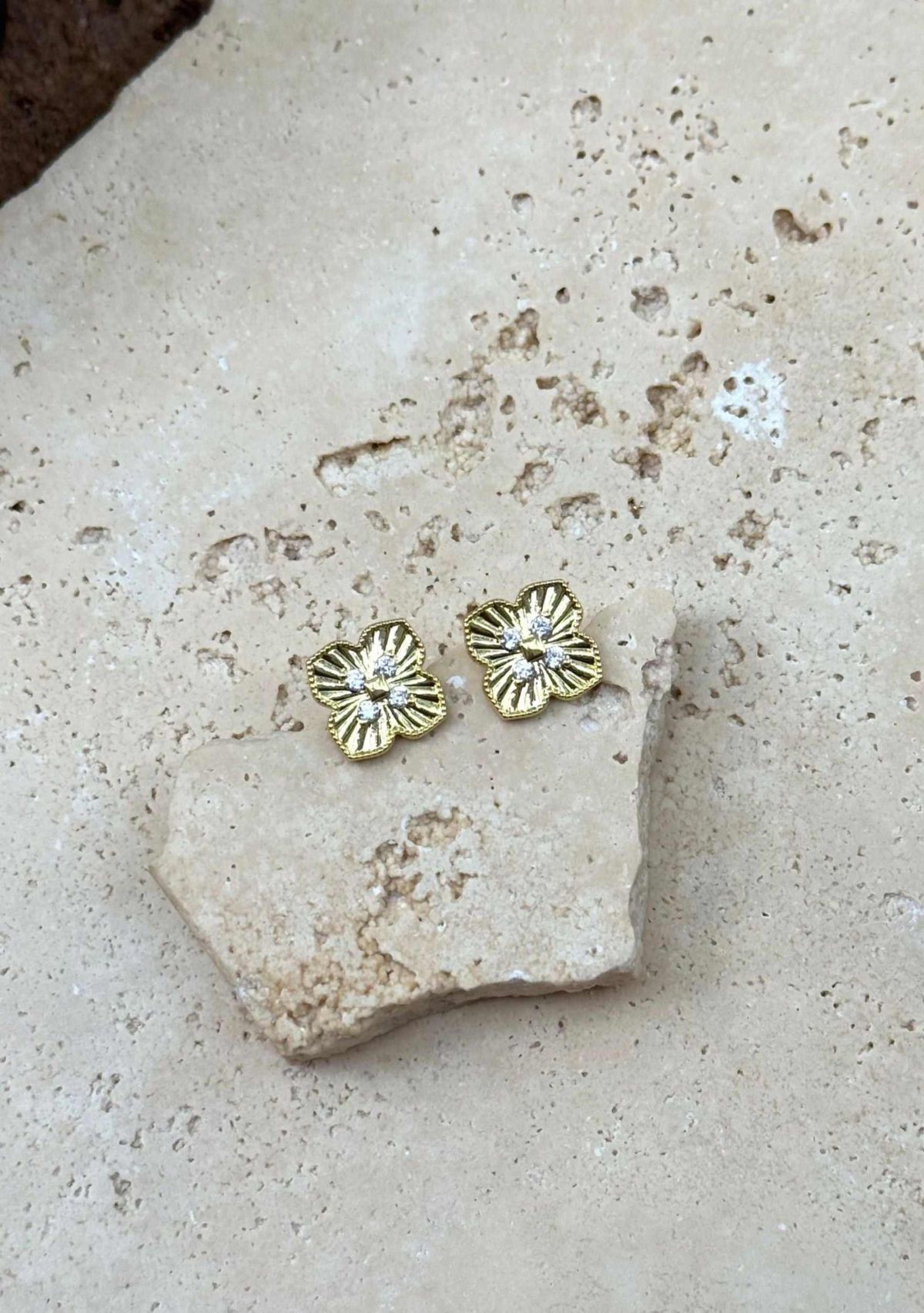 14k Gold Plate CZ Pointed Prismatic Clover Stud Earrings