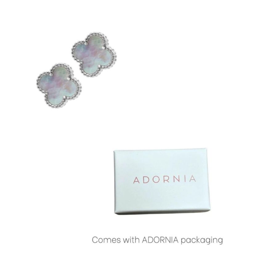 White Mother of Pearl Flower Stud Earrings silver