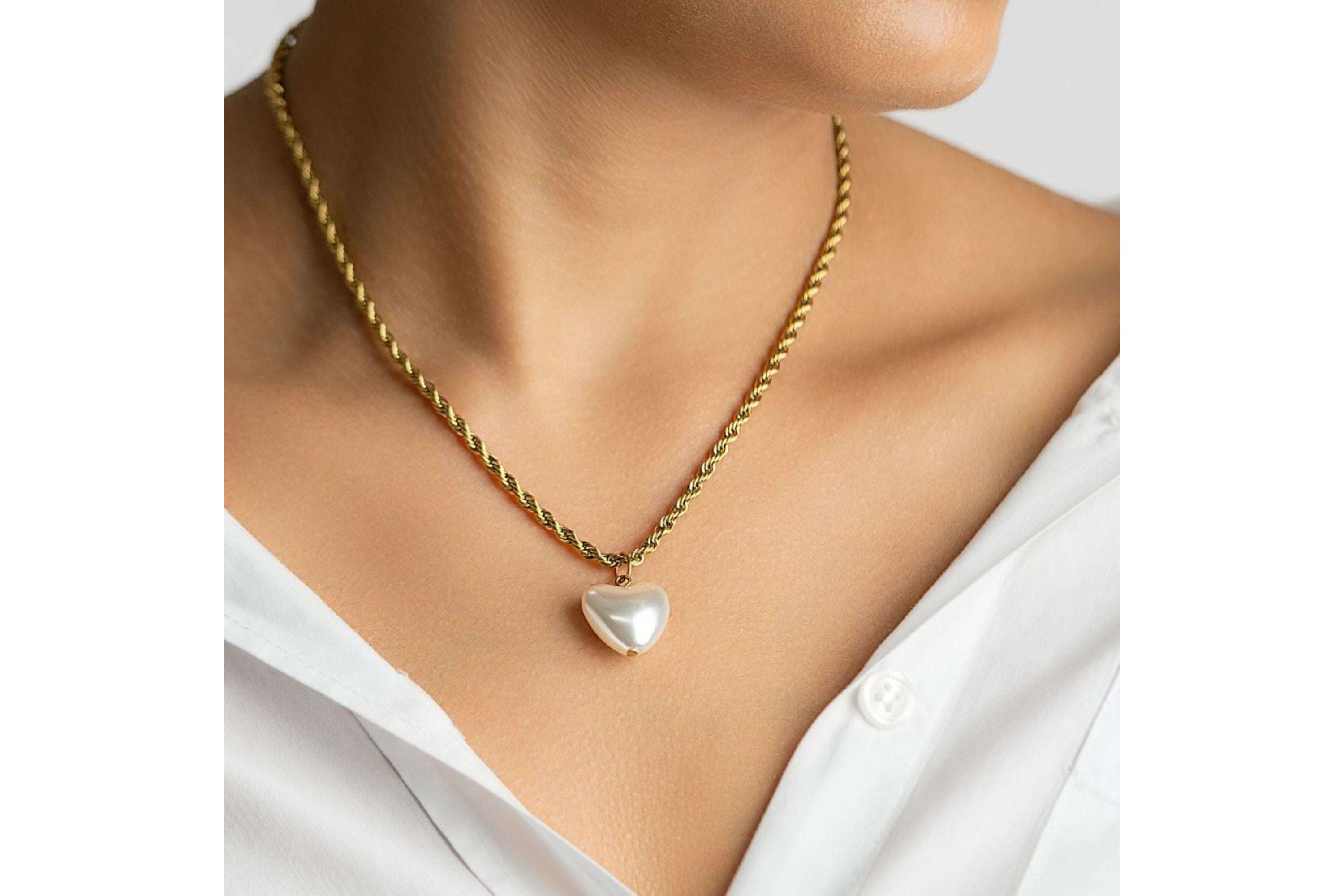 Tarnish Resistant Rope Chain Heart Necklace gold