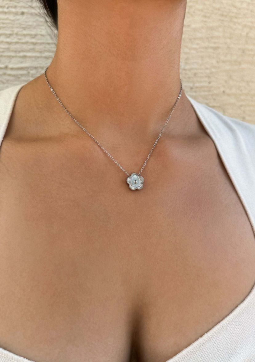 Tarnish Resistant Silver 5-Leaf Clover Pendant Necklace