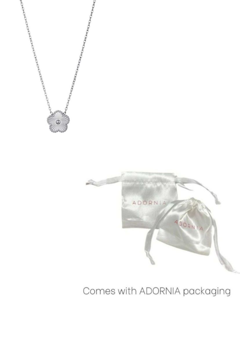 Tarnish Resistant Silver 5-Leaf Clover Pendant Necklace