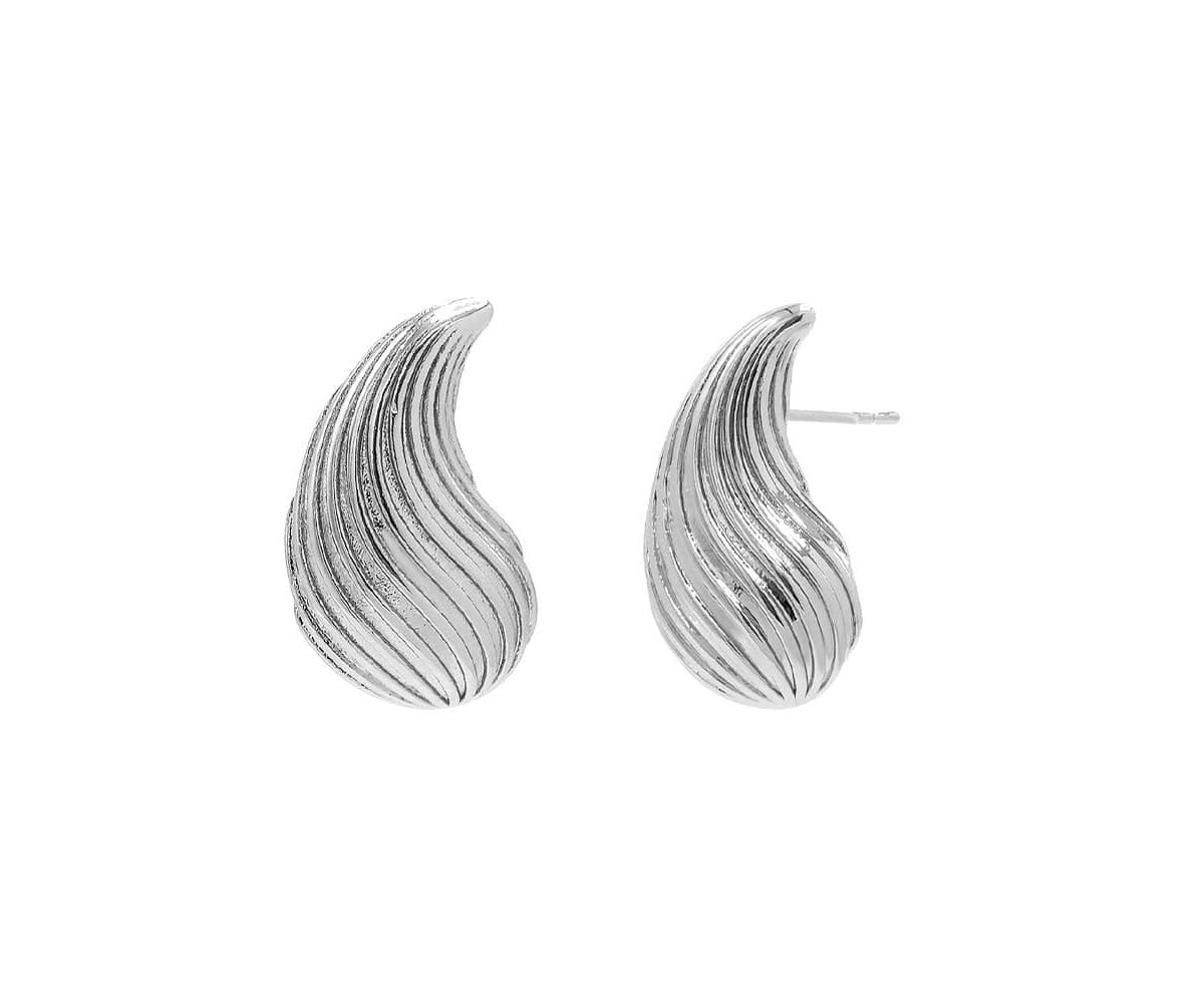 Ridged Shell Stud Earring