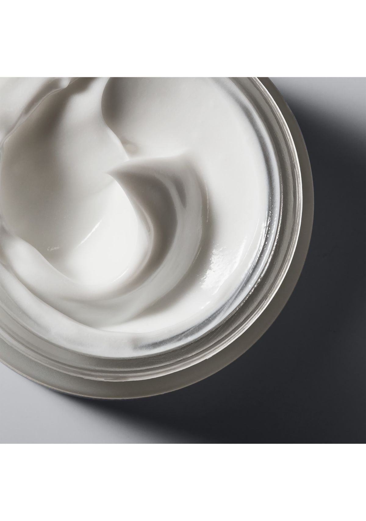 Hope in a Jar Smooth-Glow Multi-Tasking Moisturizer
