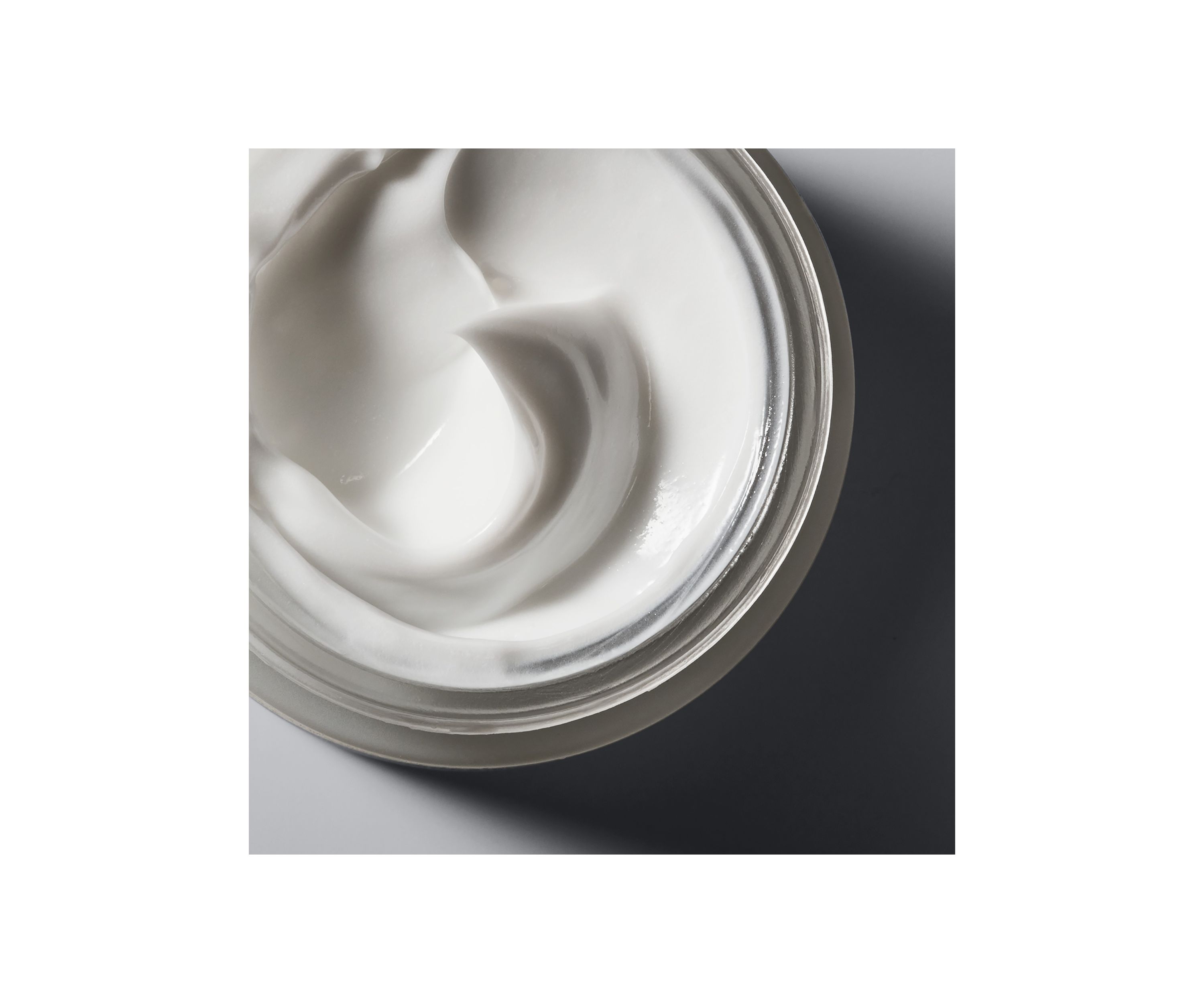 Hope in a Jar Smooth-Glow Multi-Tasking Moisturizer