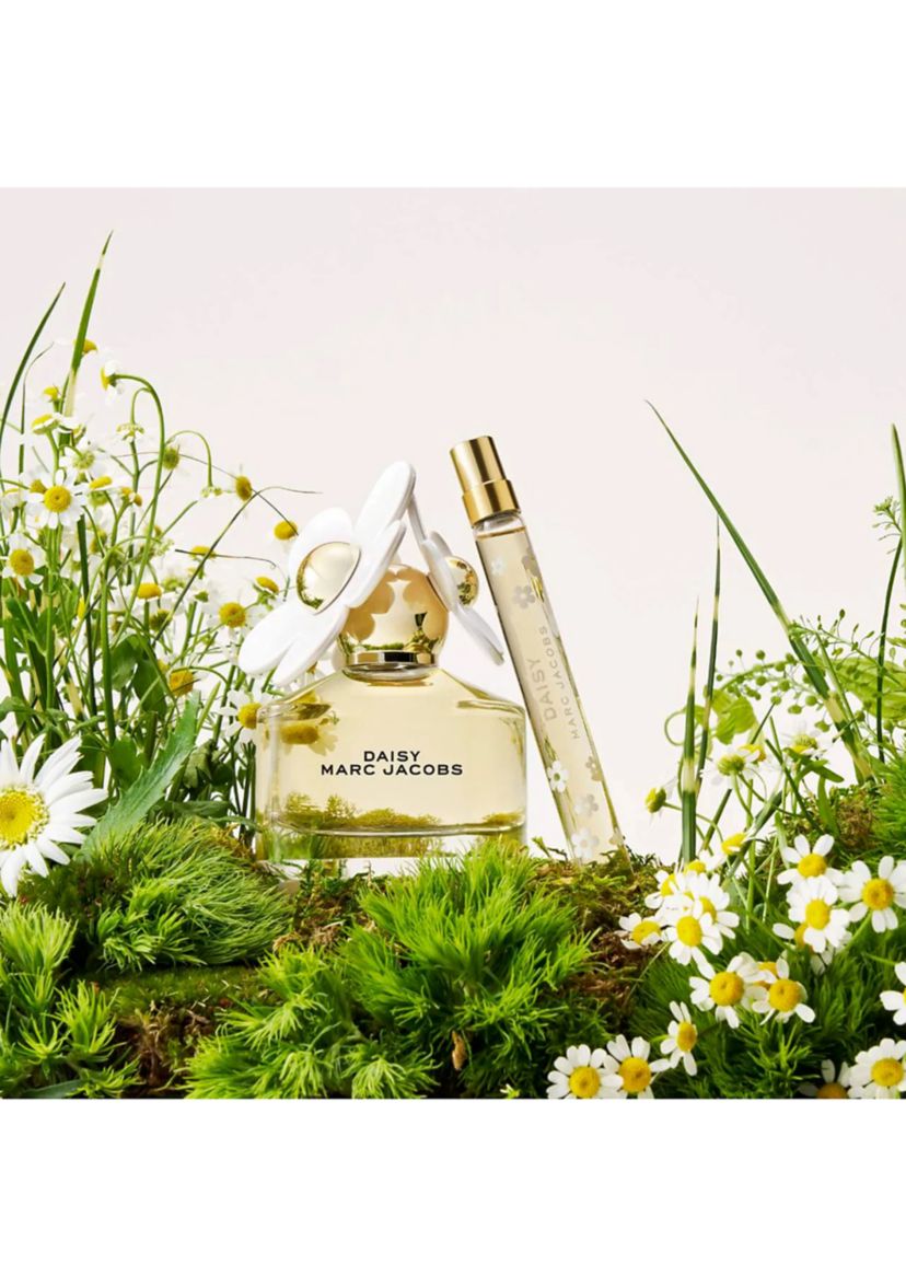 Marc Jacobs Daisy Eau de Toilette for Women & Body Lotion Trio