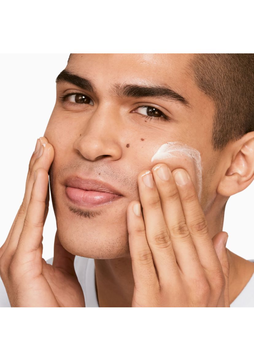 For Men™ Broad Spectrum SPF 21 Oil-Free Moisturizer