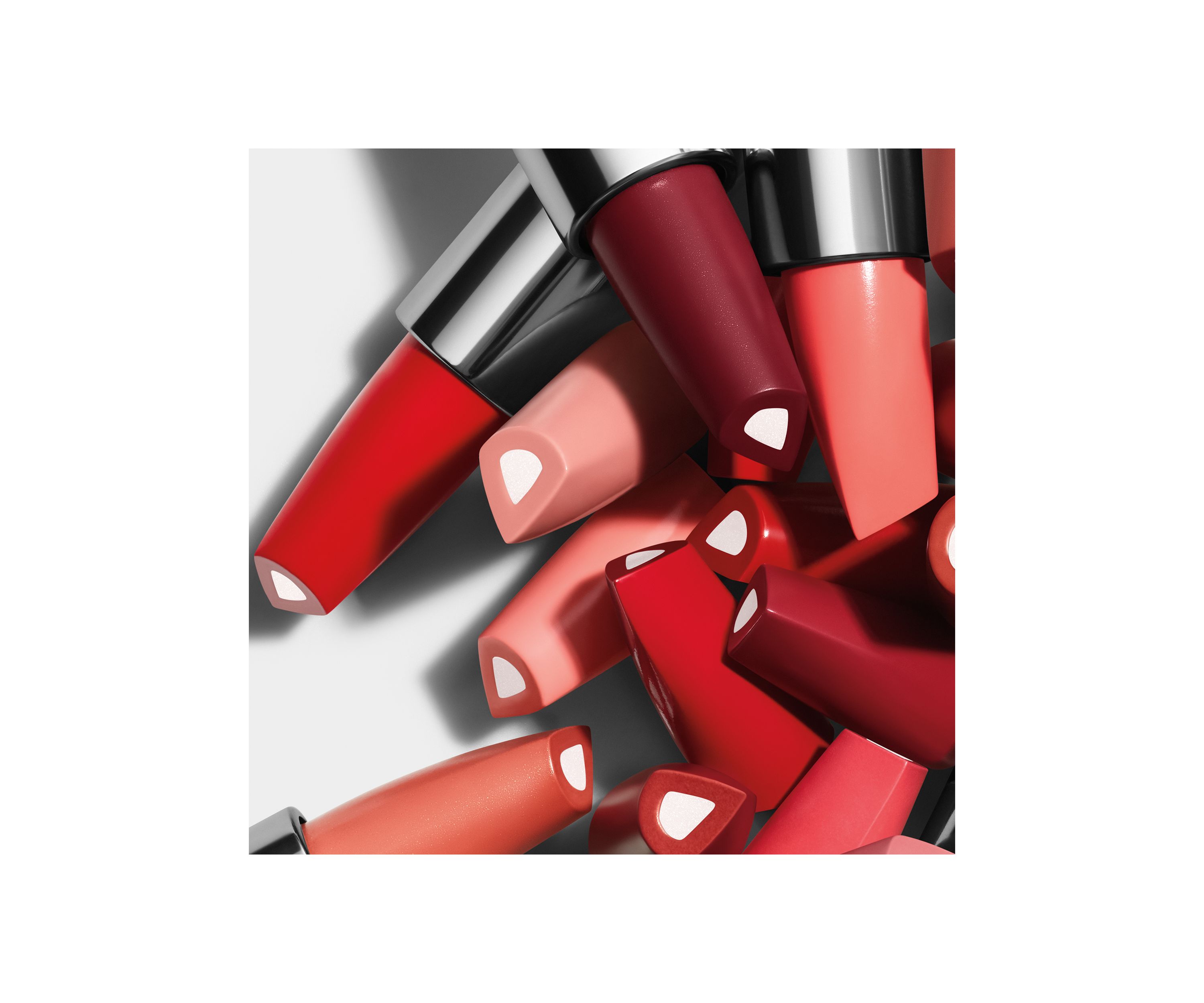 Dramatically Different™ Lipstick Shaping Lip Color