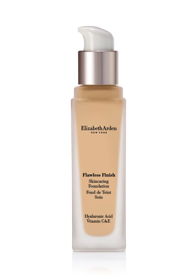 Flawless Finish Skincaring Foundation with Hyaluronic Acid, Vitamin C & E