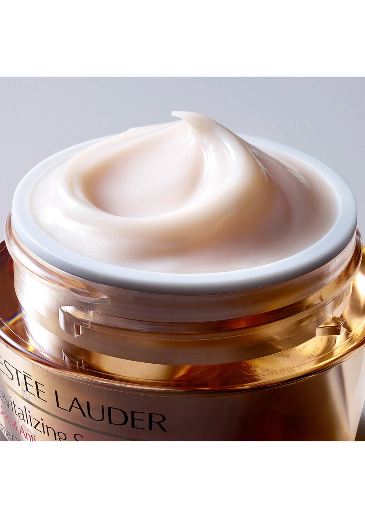 Revitalizing Supreme+ Global Anti-Aging Cell Power Moisturizer Crème