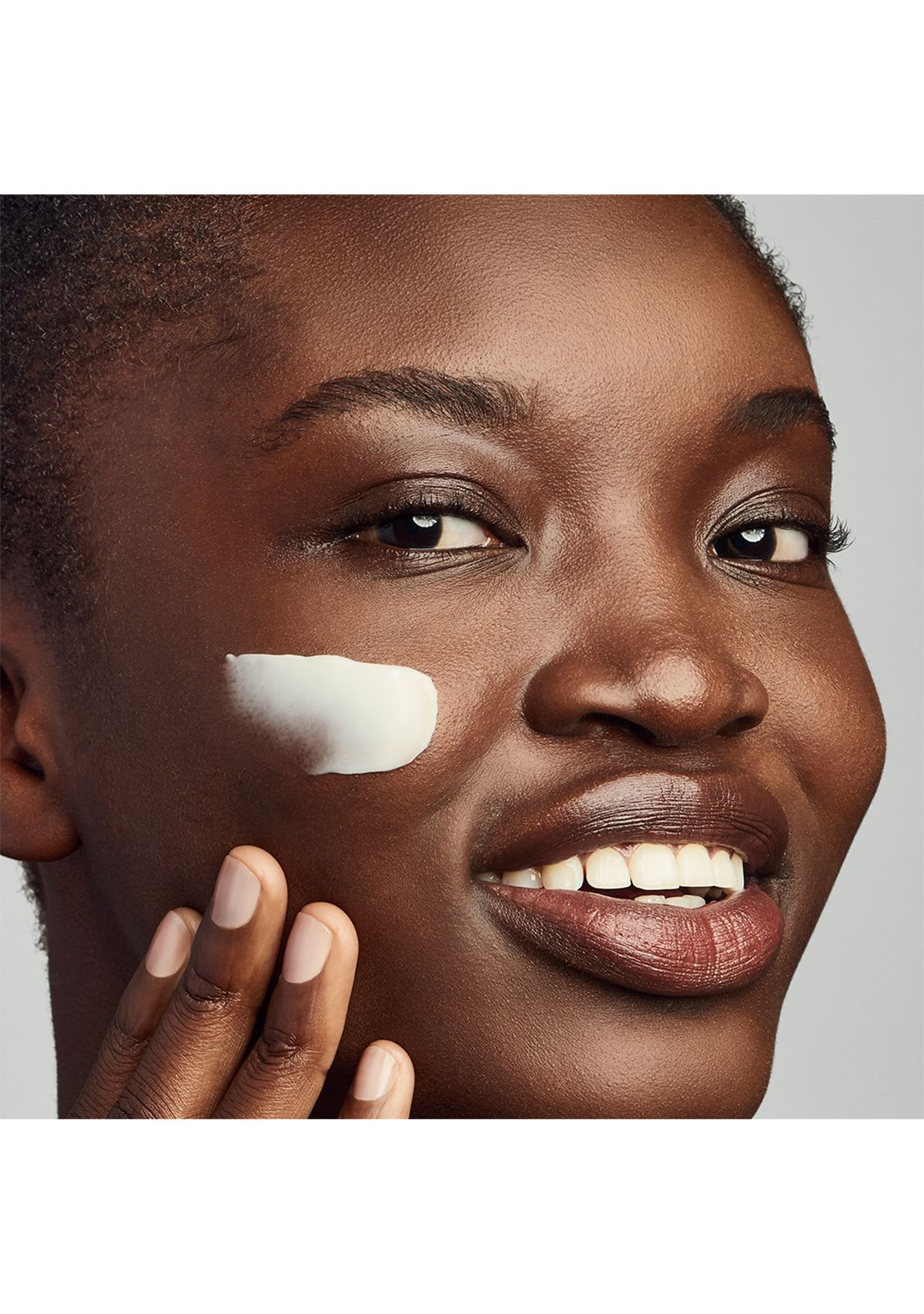 Revitalizing Supreme+ Global Anti-Aging Cell Power Moisturizer Crème