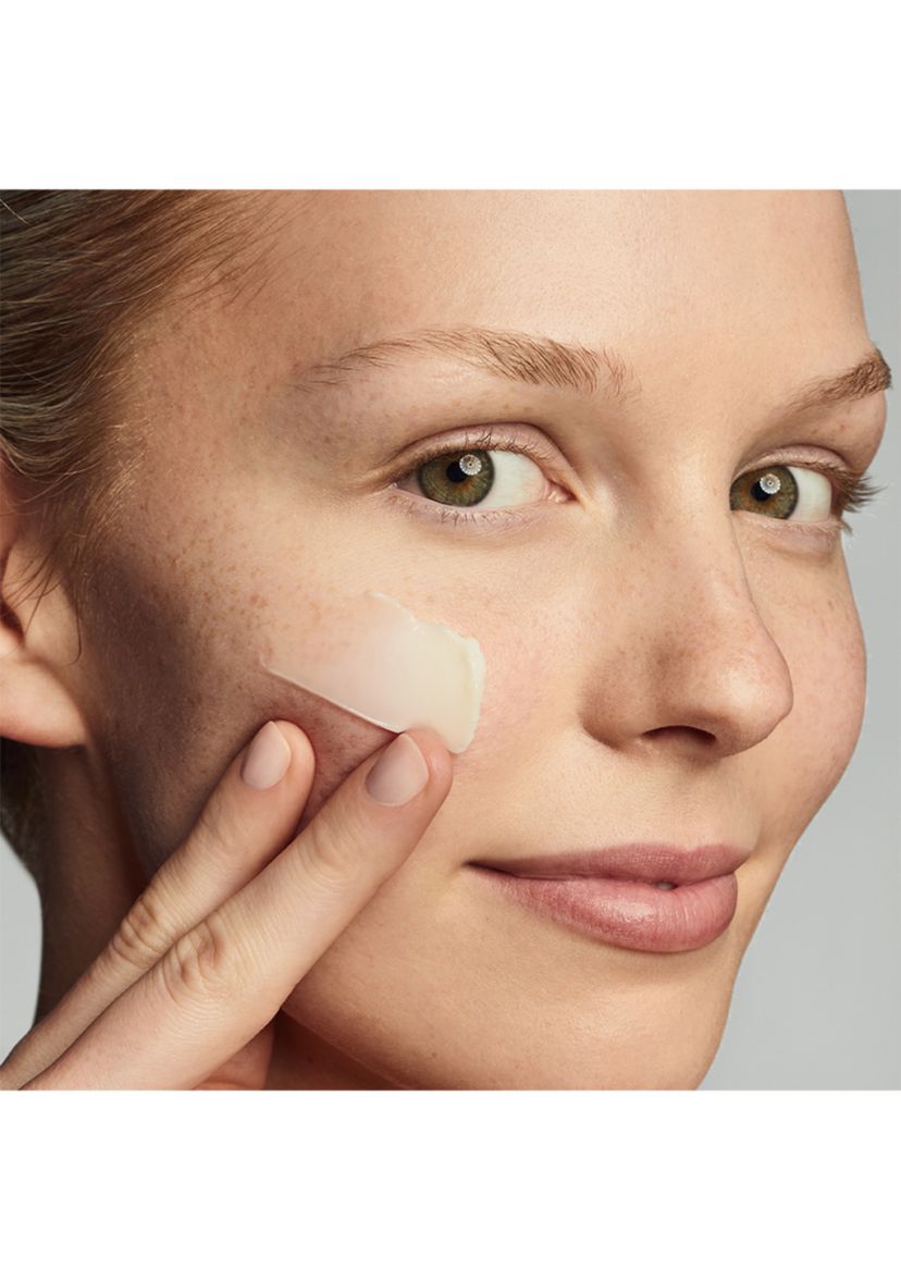 Revitalizing Supreme+ Global Anti-Aging Cell Power Moisturizer Crème