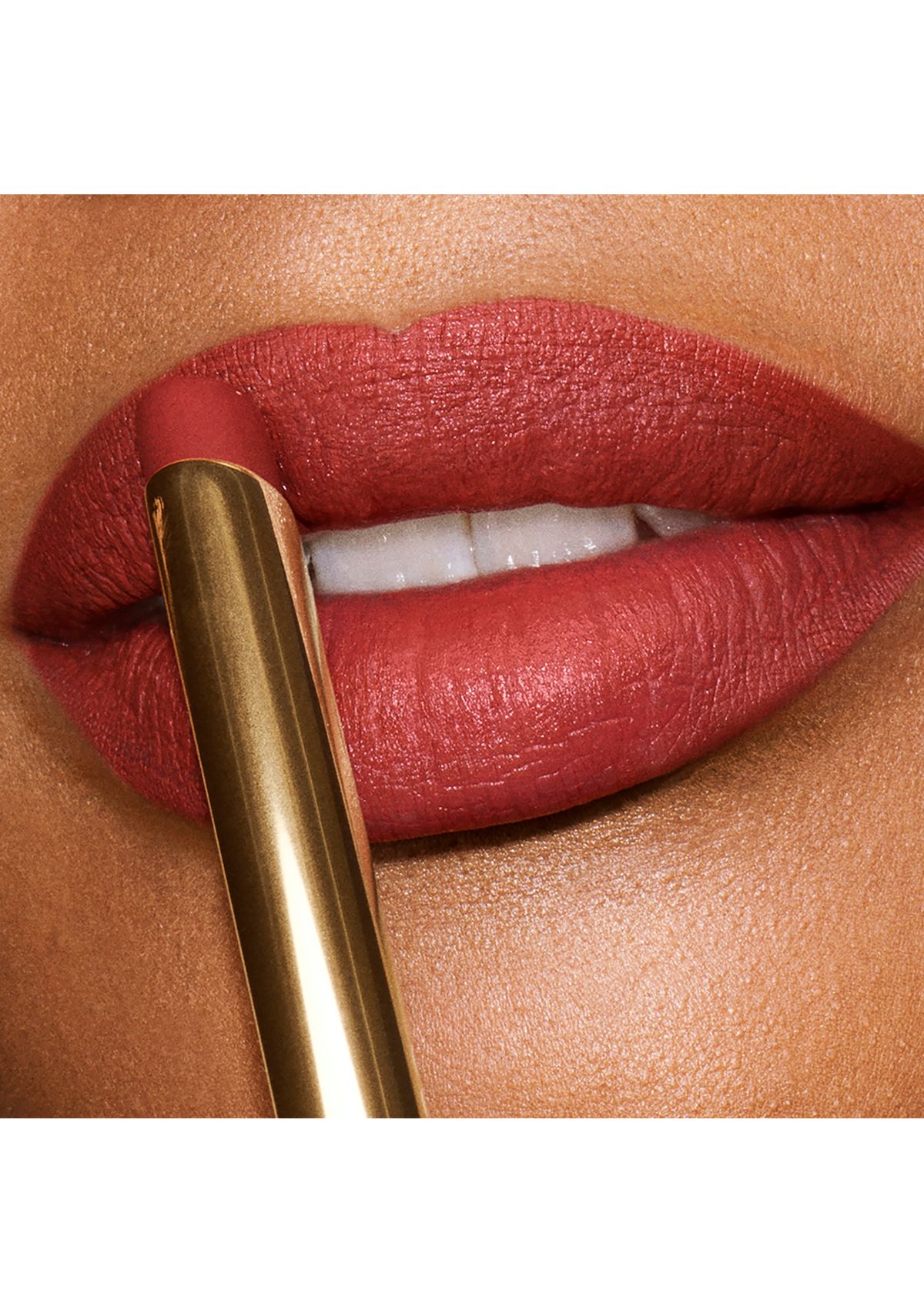 Pure Color Explicit Silk Matte Lipstick