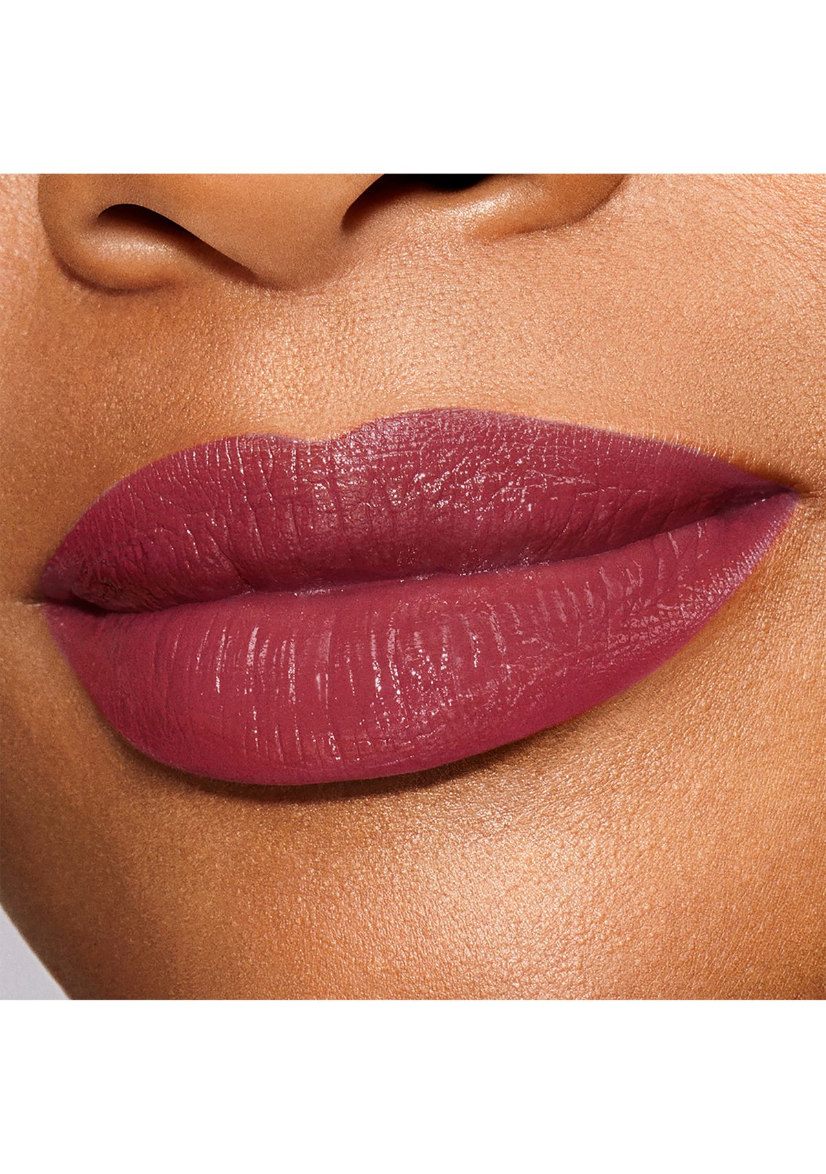  Pure Color Explicit Long-Lasting Slick Shine Lipstick