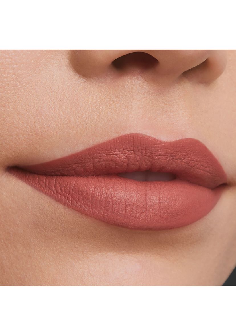 Pure Color Long-Lasting Matte Lipstick