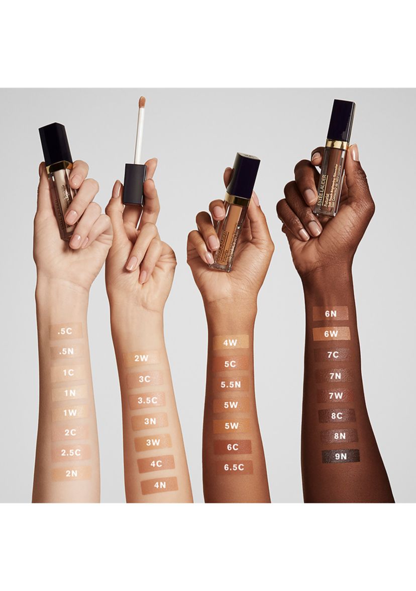 Futurist Soft Touch Brightening Skincealer Concealer with Vitamin C