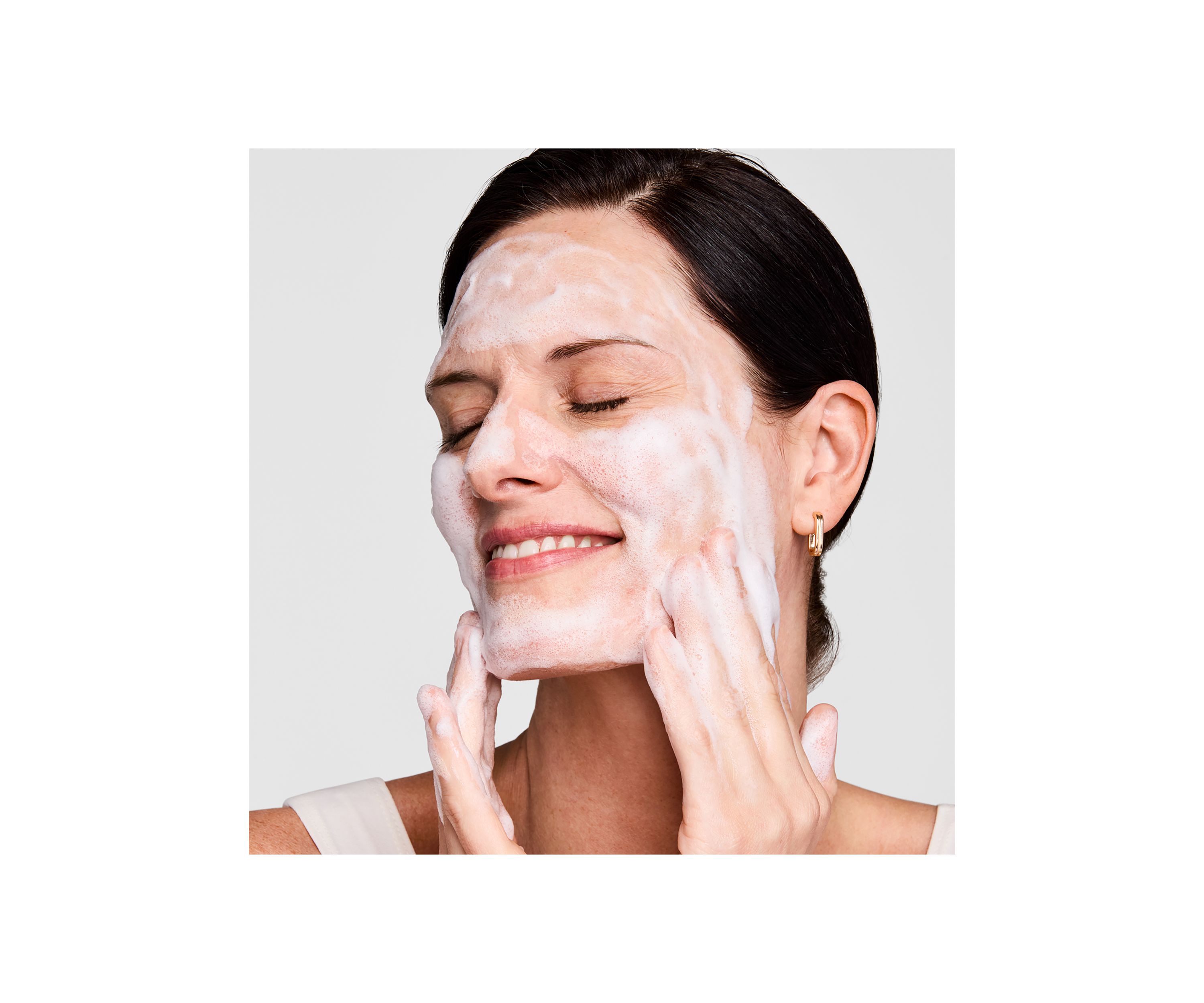 Perfectly Clean Multi-Action Foaming Cleanser + Purifying Face Mask