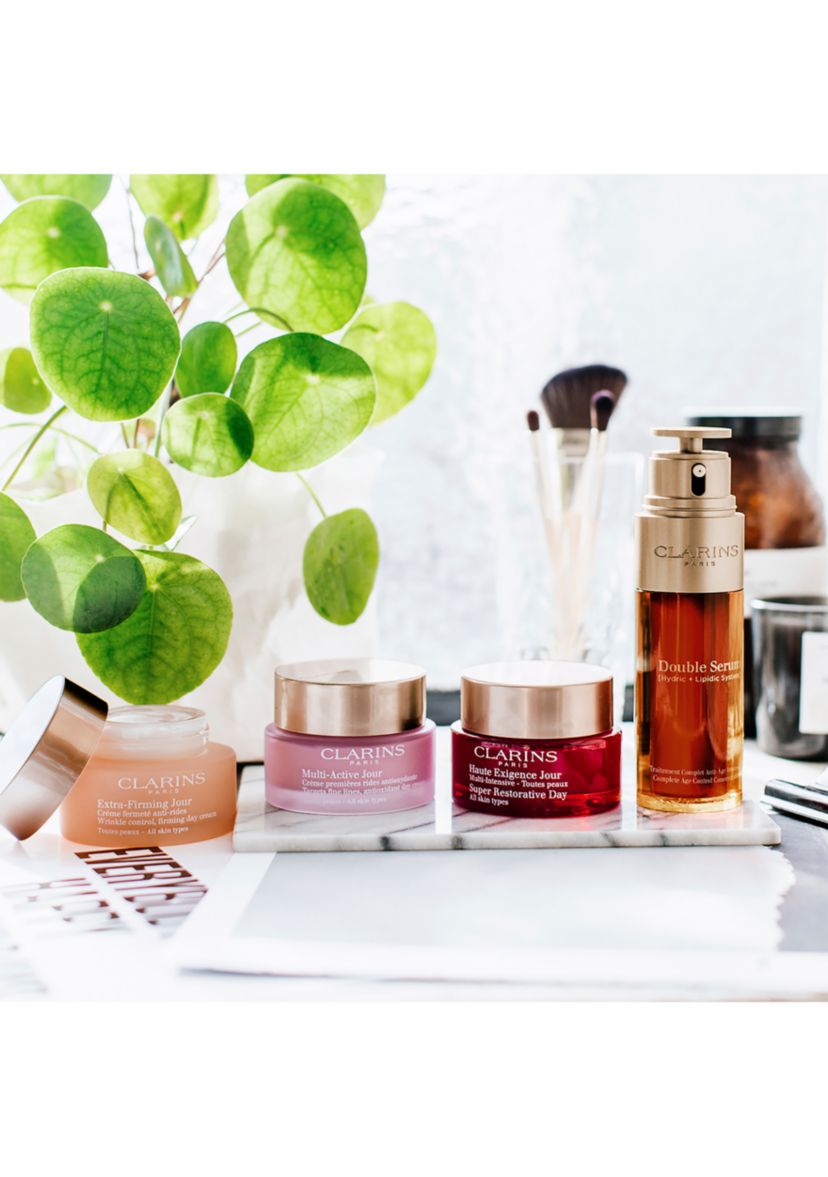 Super Restorative Day Illuminating Lifting Replenishing Cream, All Skin Types