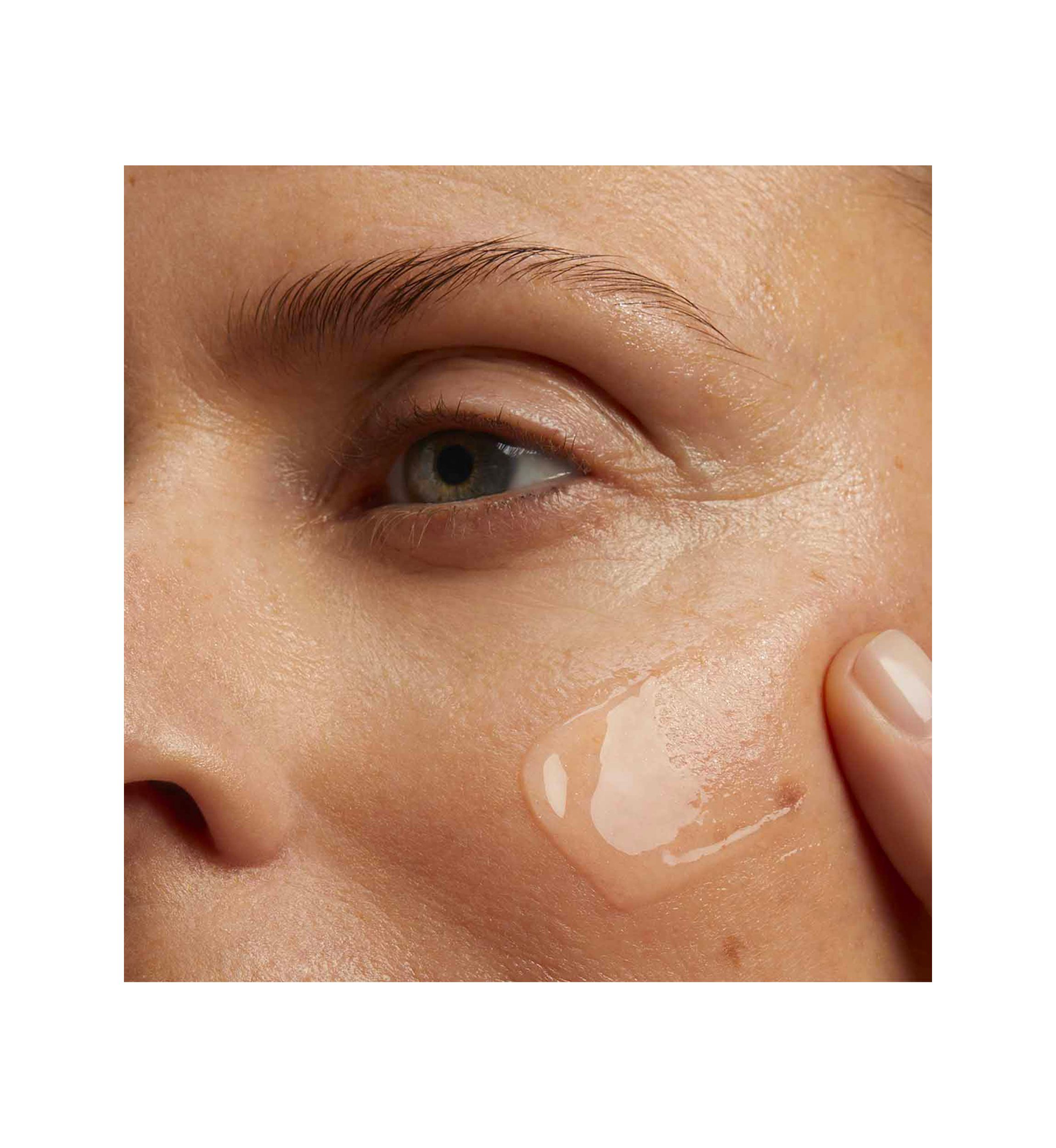 Super Restorative Anti-Aging Treatment Essence