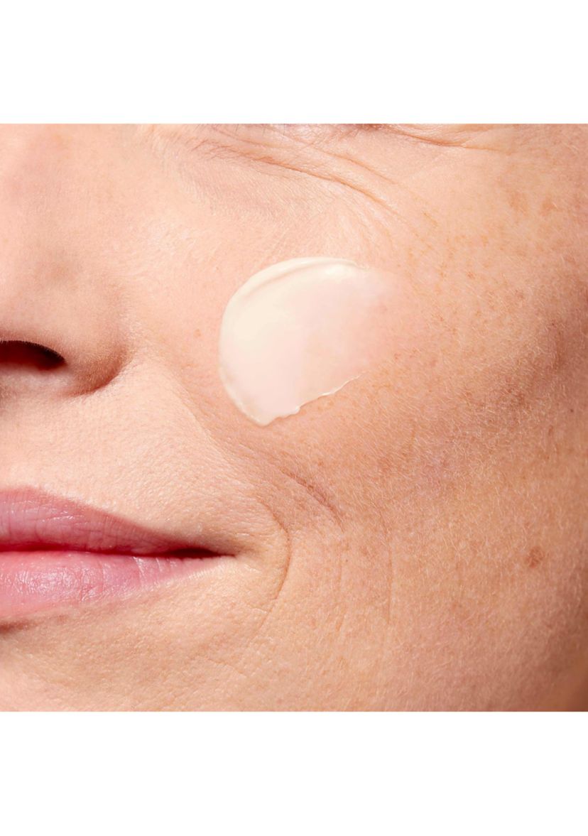 Super Restorative Anti-Aging Day Moisturizer SPF 15