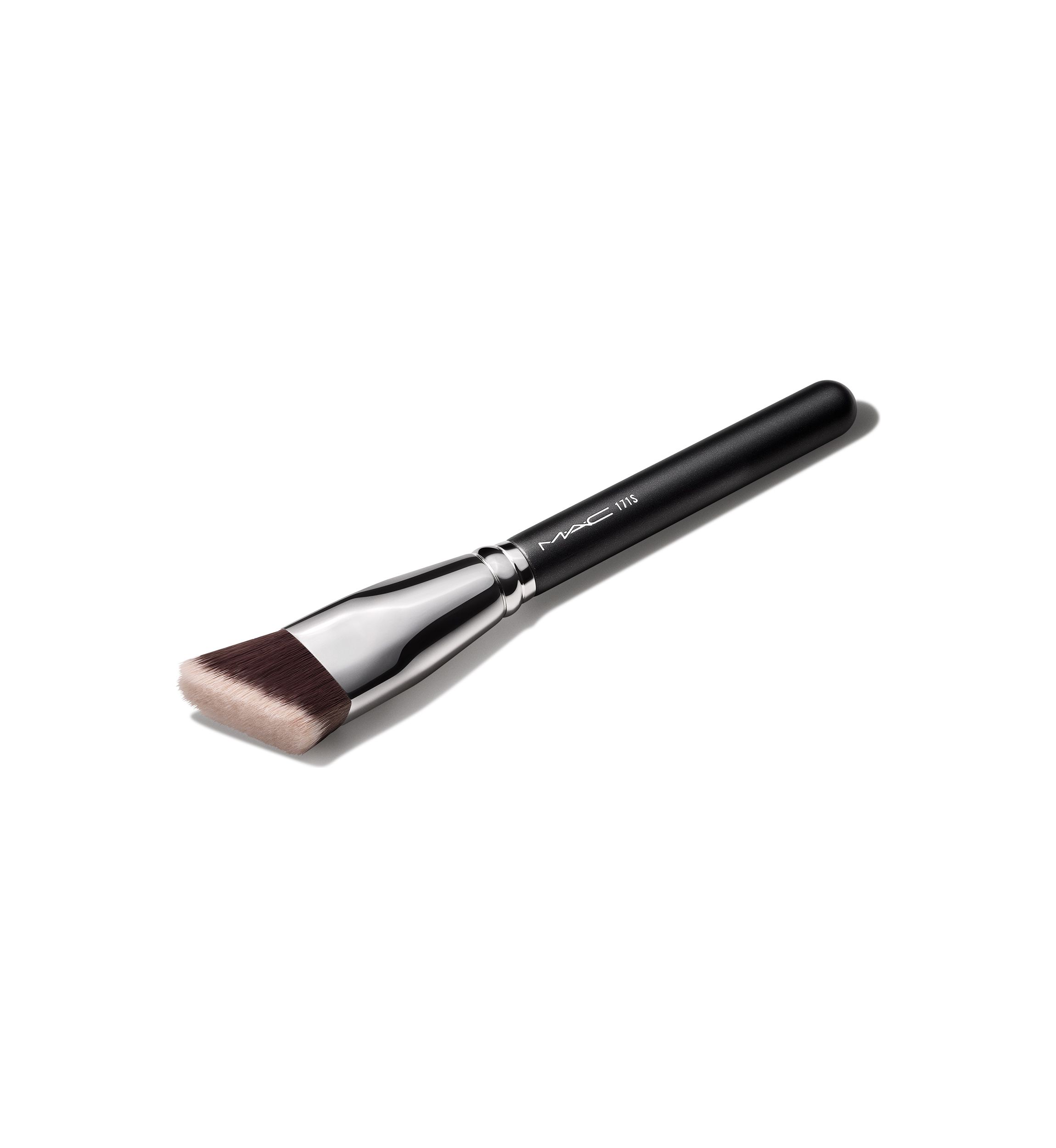 171 Smooth Edge Allover Face Brush 