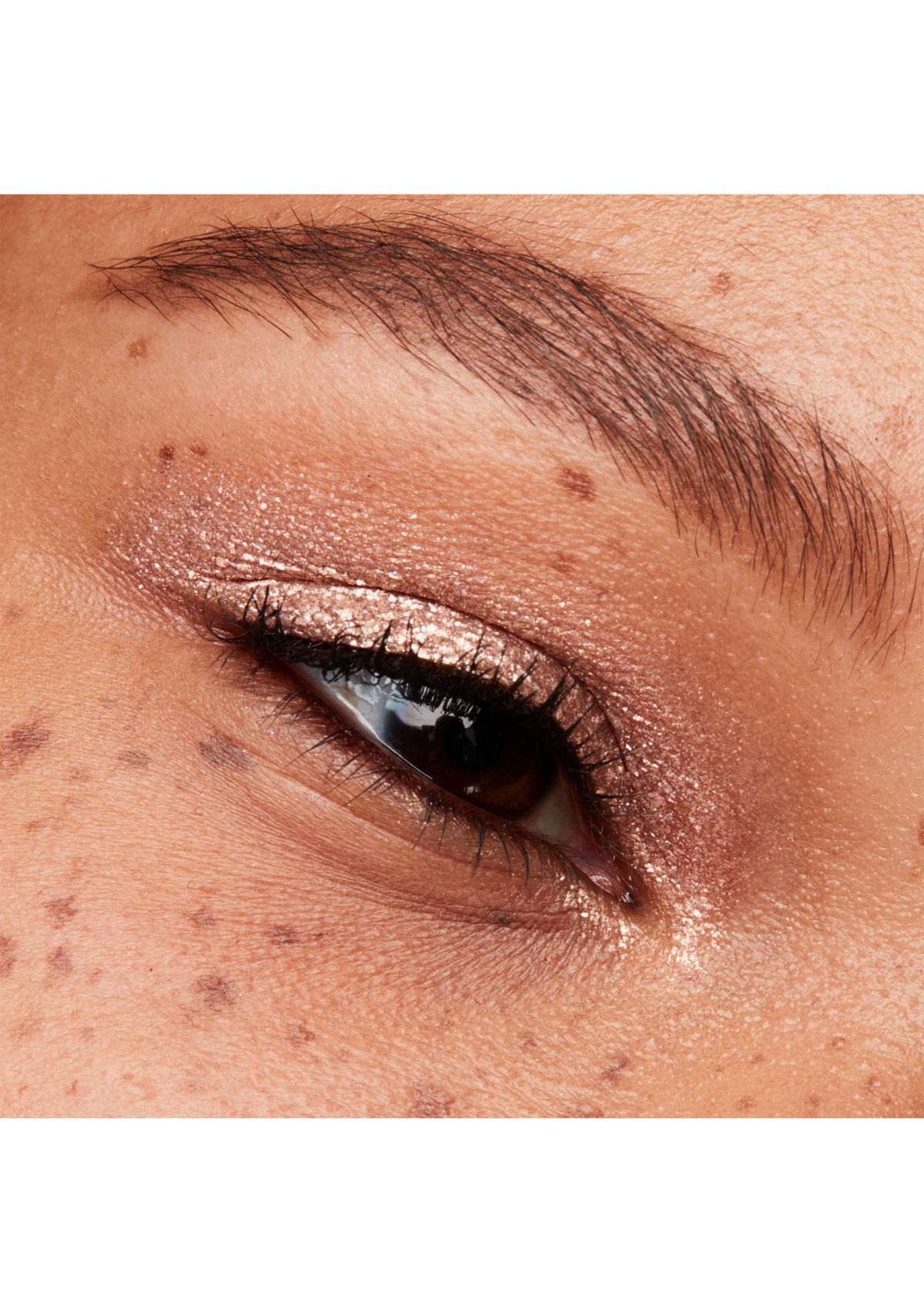 Dazzle Shadow Liquid Eyeshadow