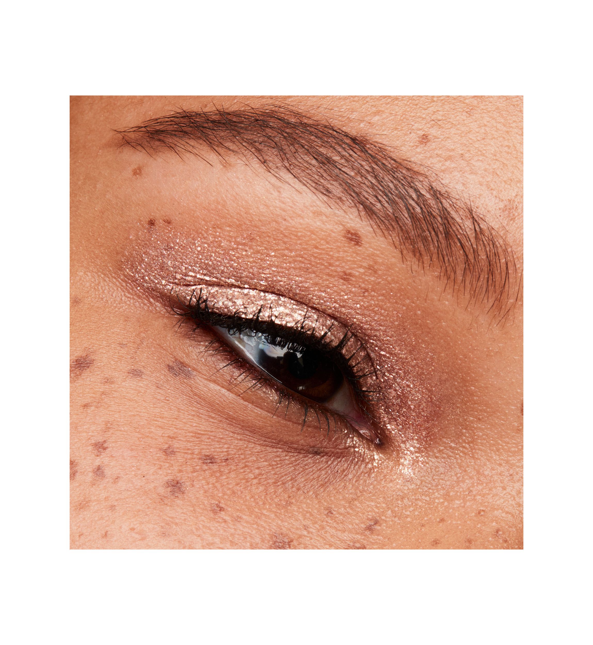 Dazzle Shadow Liquid Eyeshadow