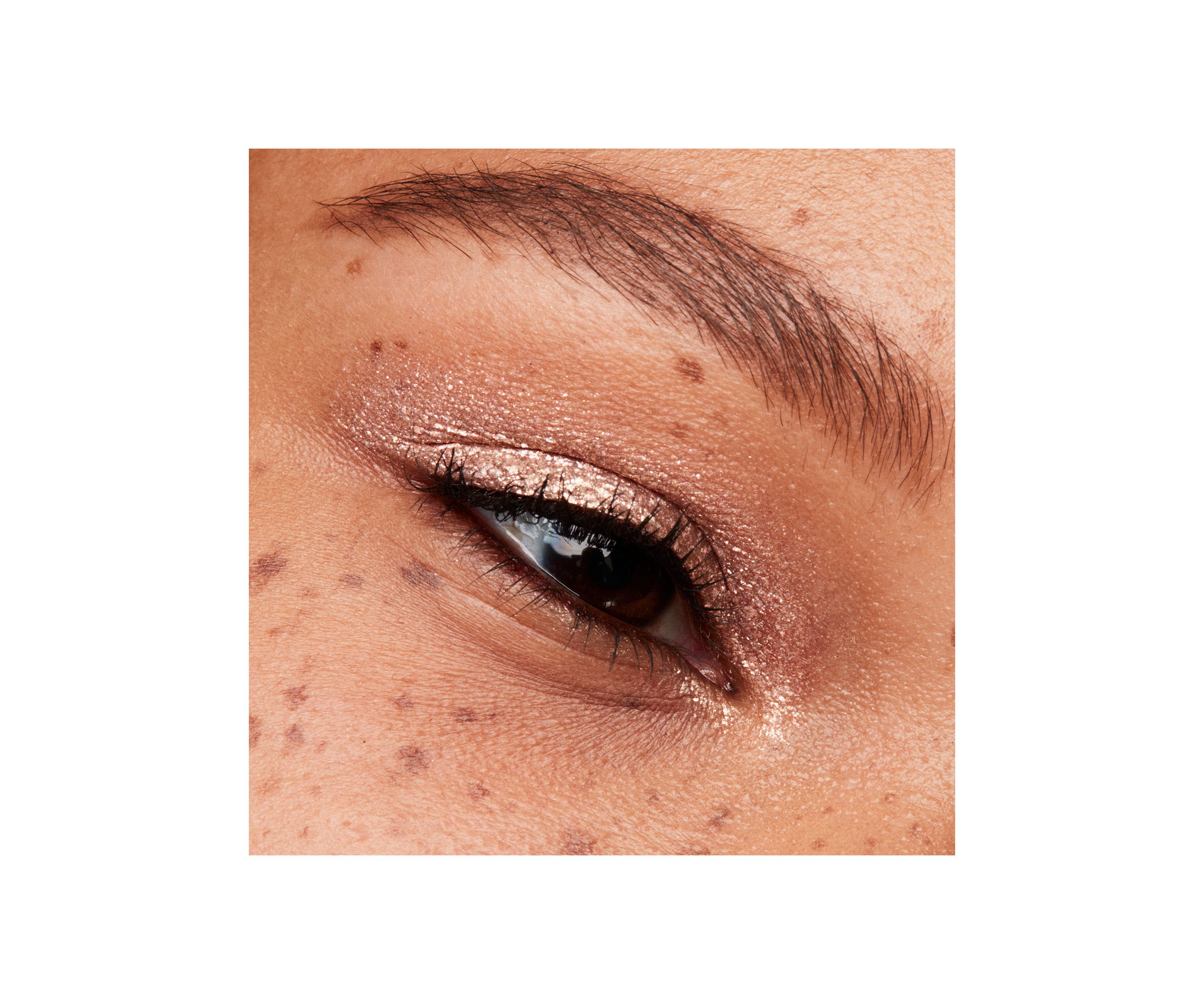 Dazzle Shadow Liquid Eyeshadow
