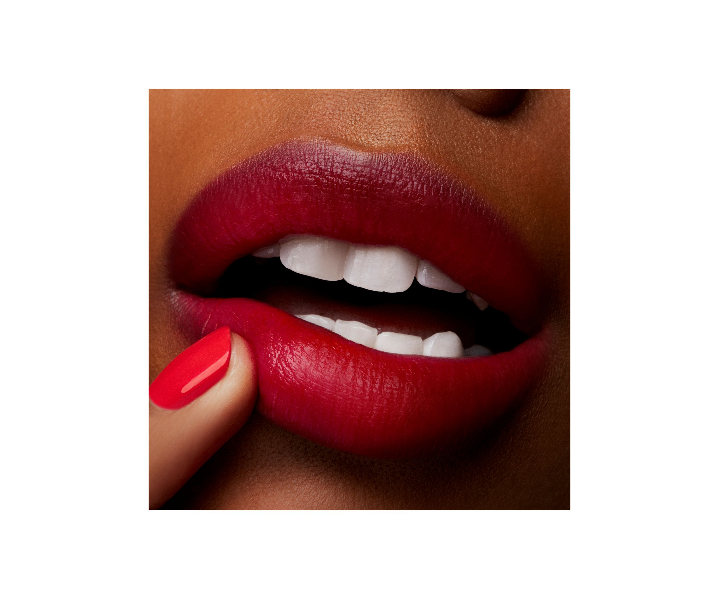 Love Me Lipstick