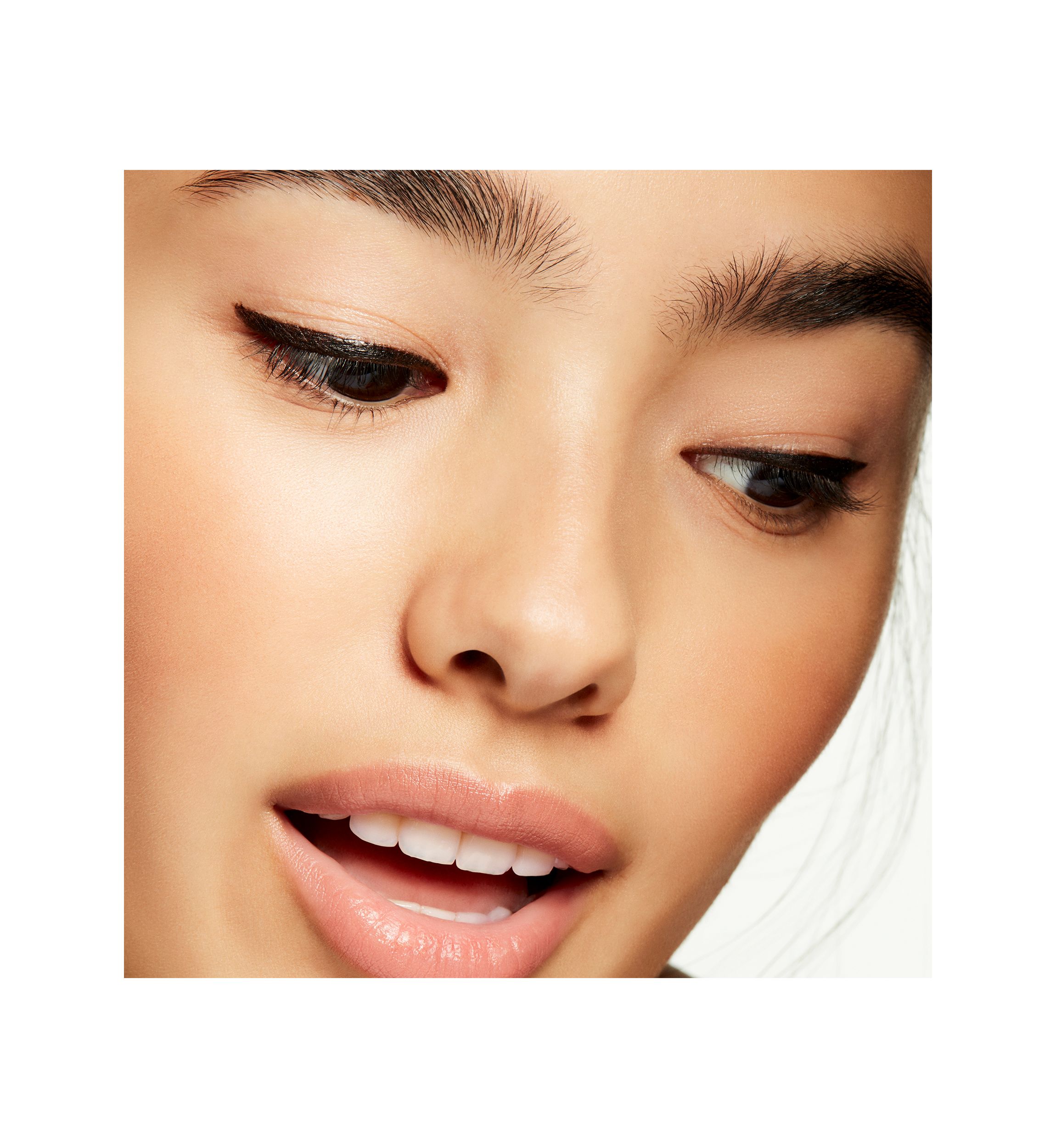 Brushstroke Liner