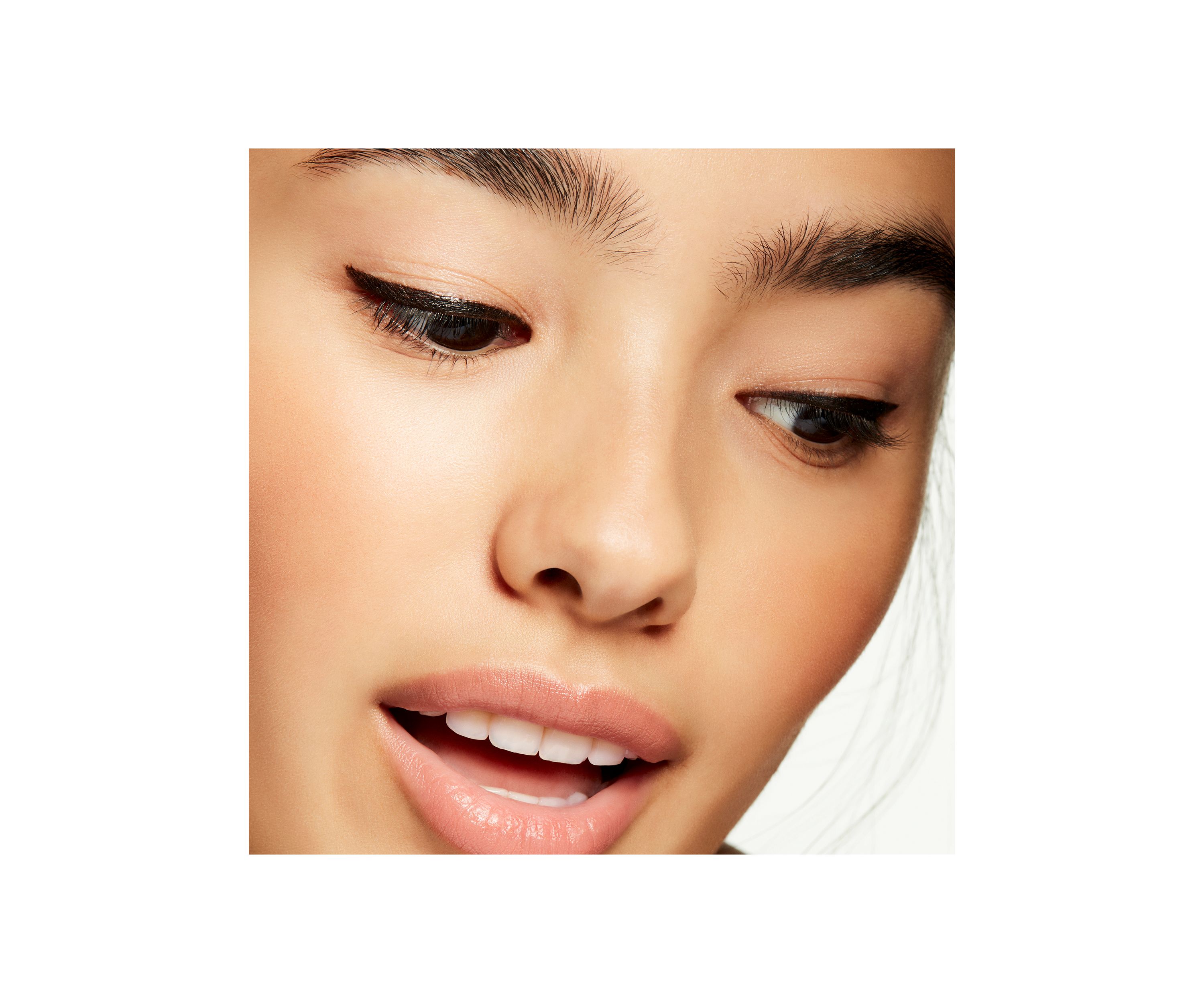 Brushstroke Liner