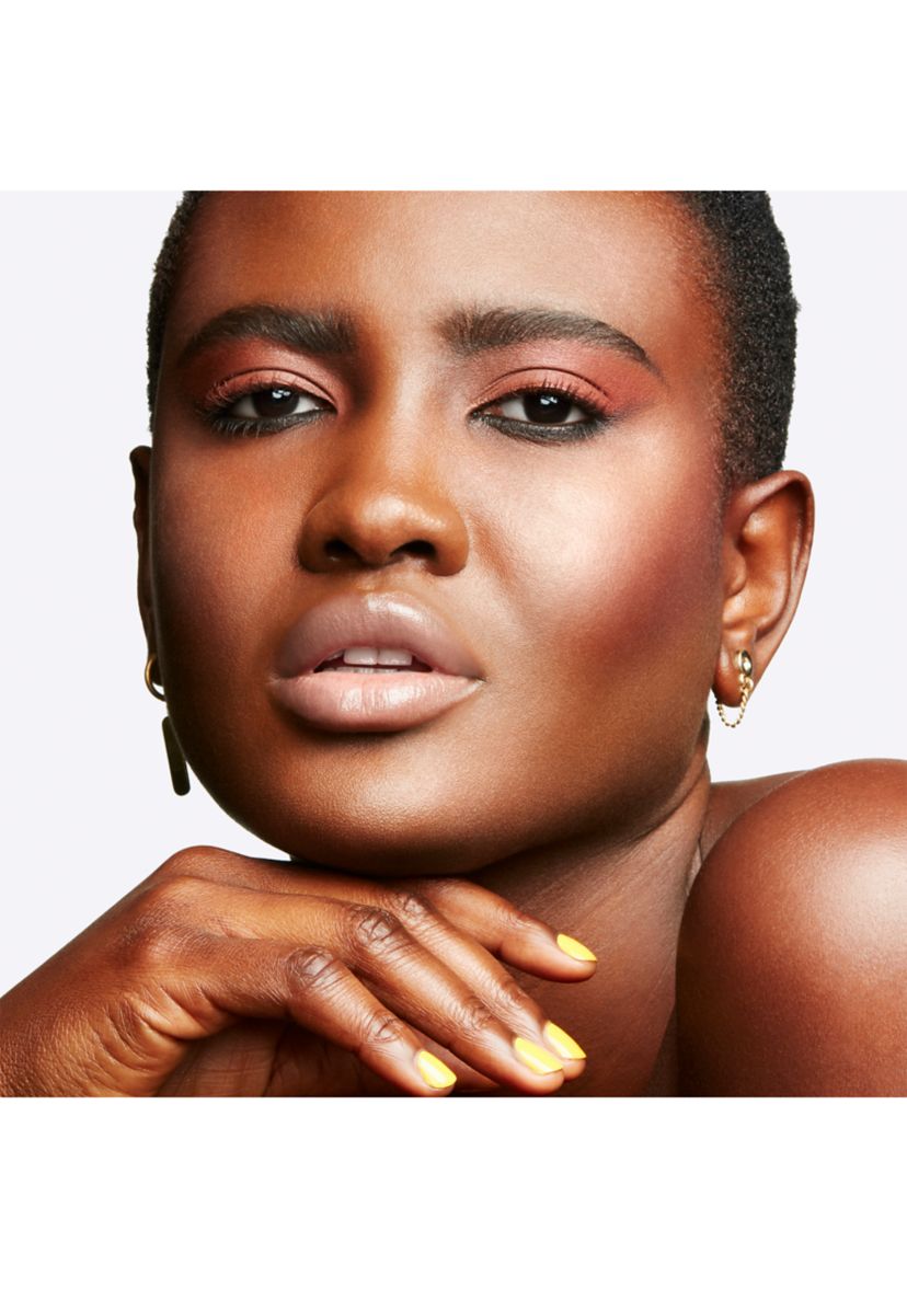 Loud & Clear Extra Dimension Skinfinish