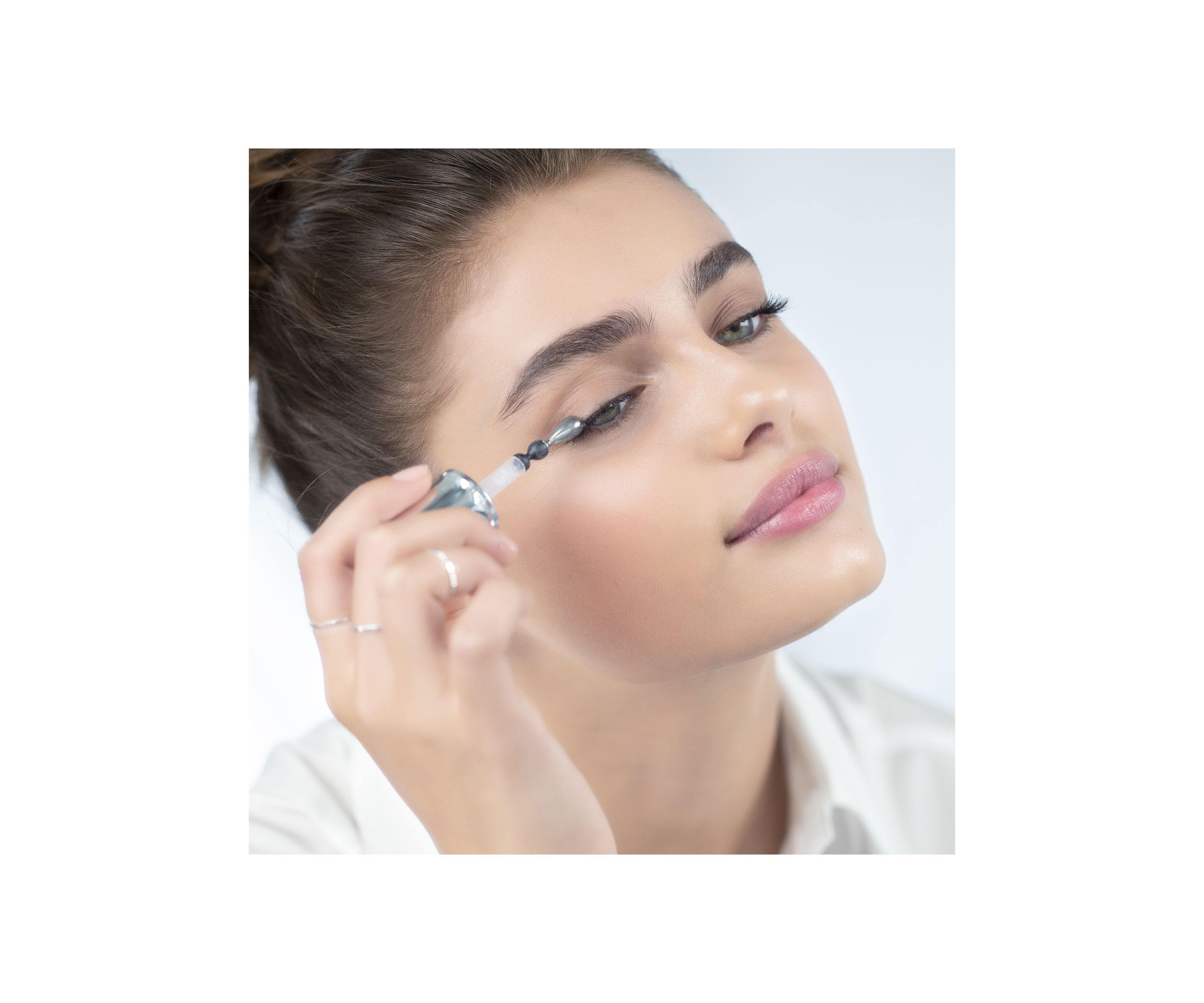 Advanced Génifique Eye Light Pearl Eye Serum