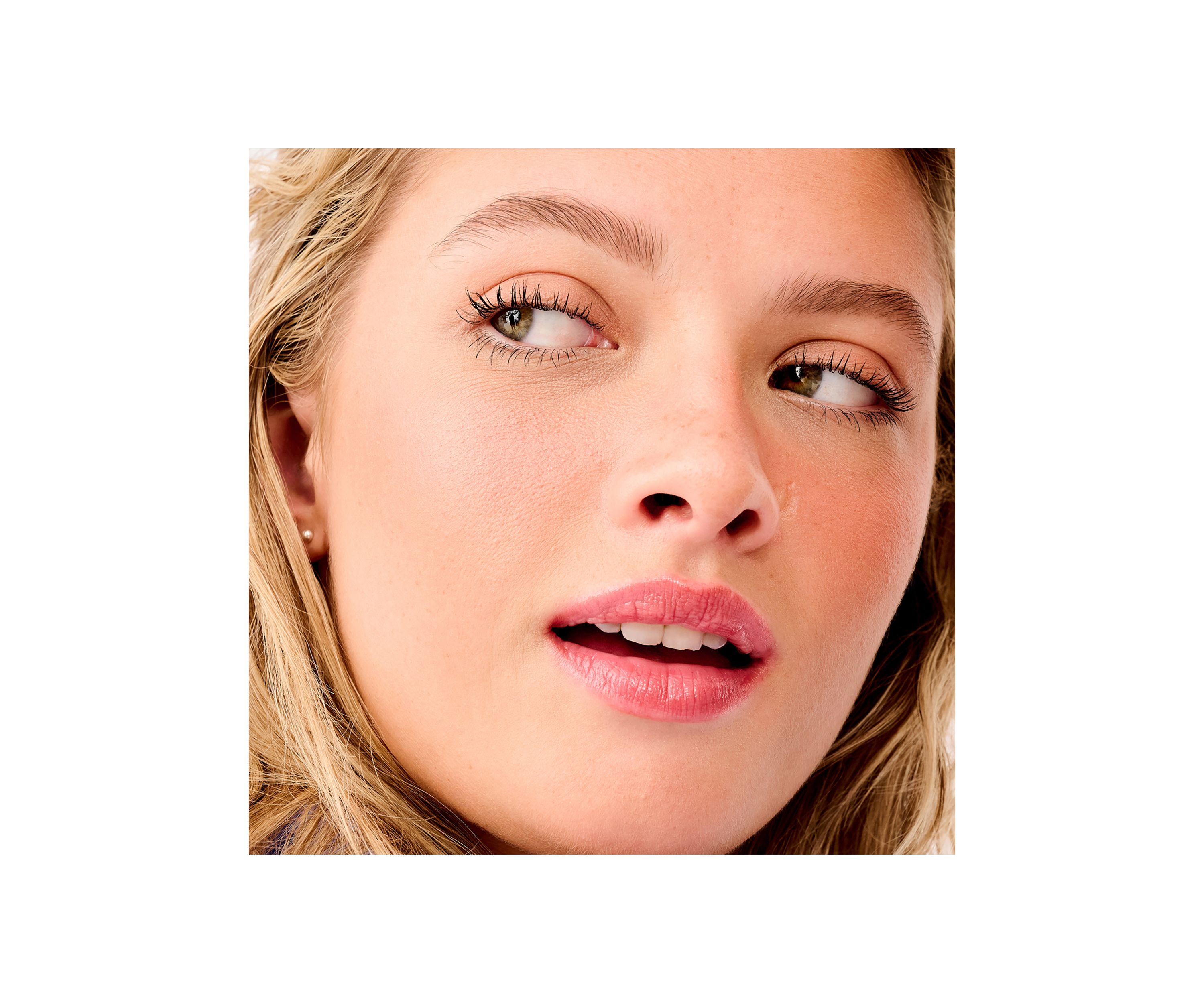 WANDERful World Silky-Soft Power Blush