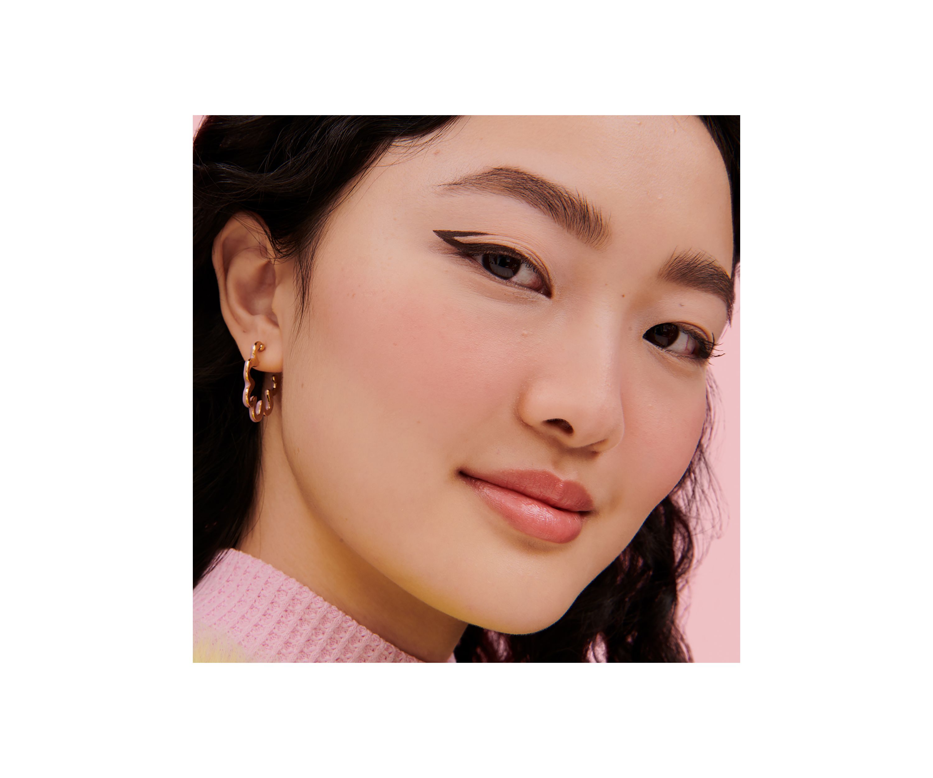 WANDERful World Silky-Soft Power Blush Mini 