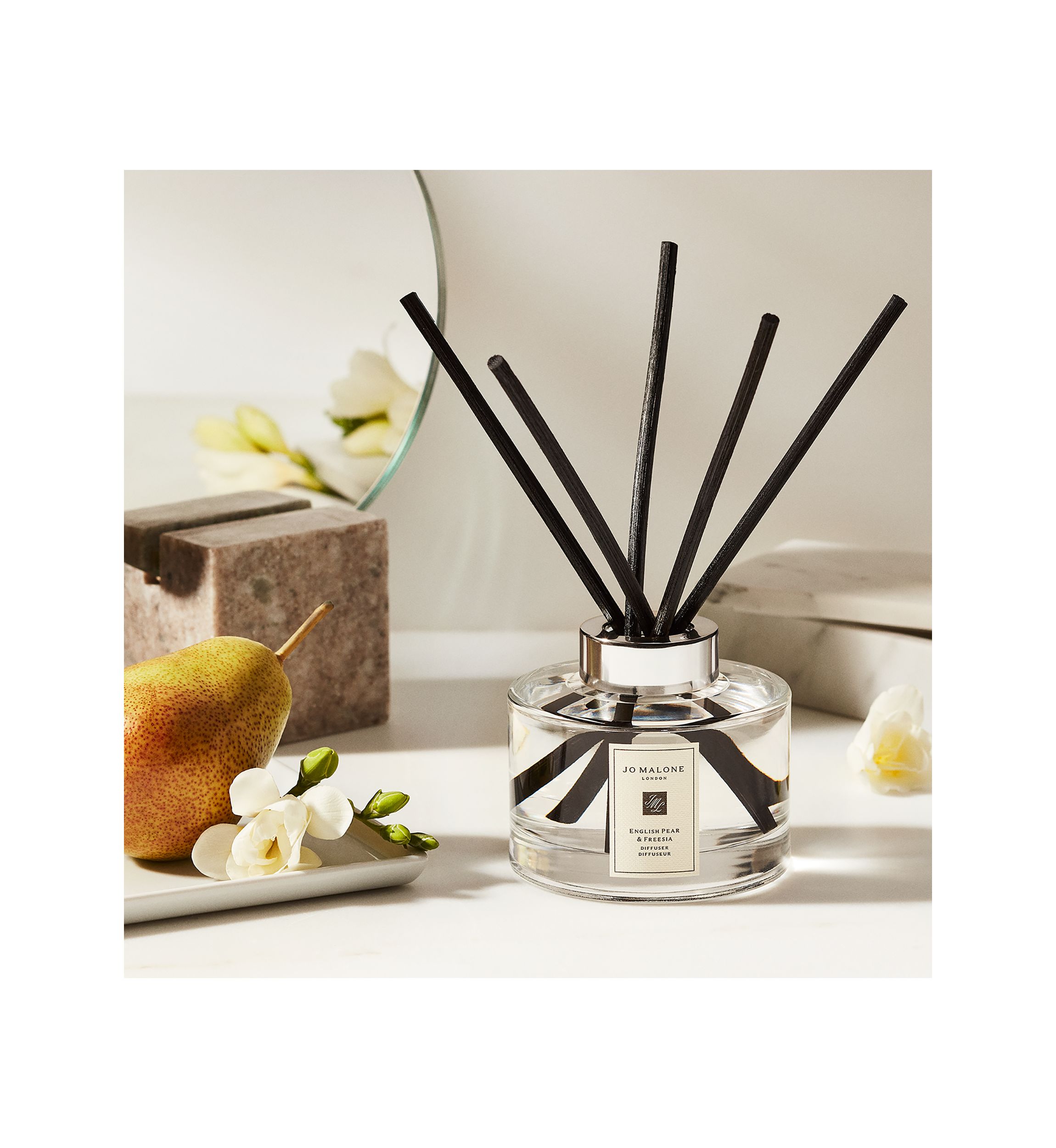 English Pear & Freesia Diffuser