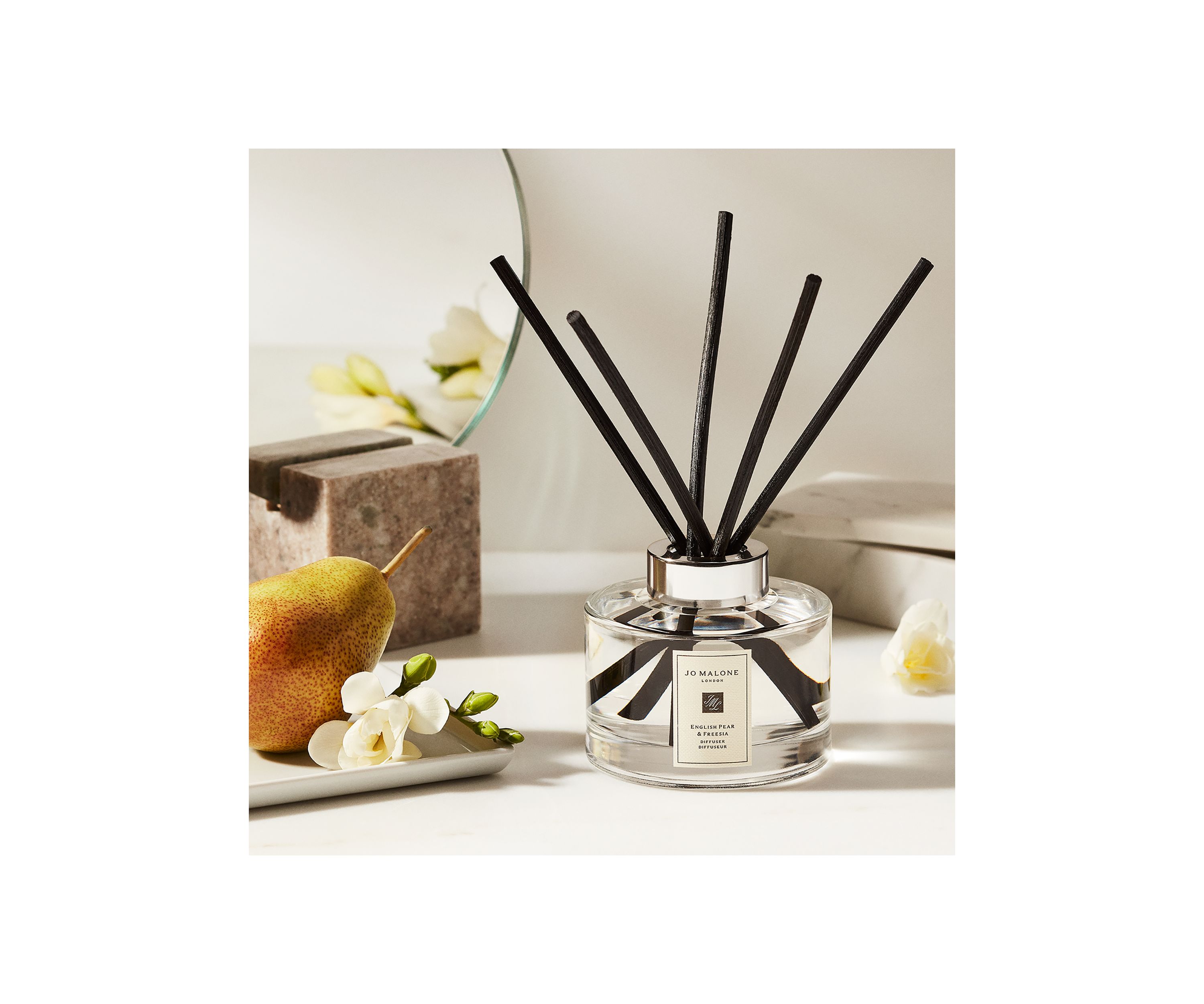 English Pear & Freesia Diffuser