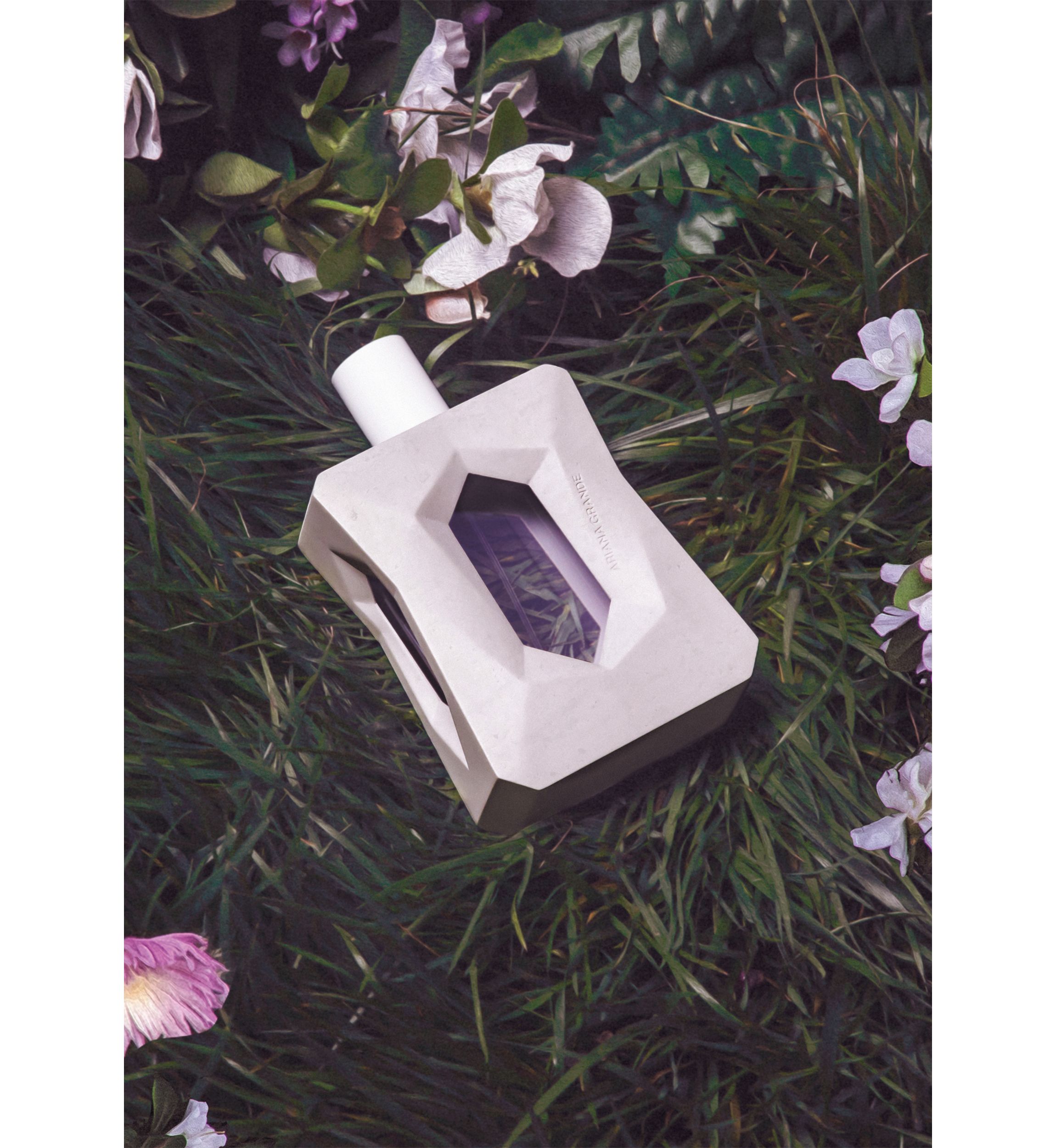 God Is A Woman Eau de Parfum