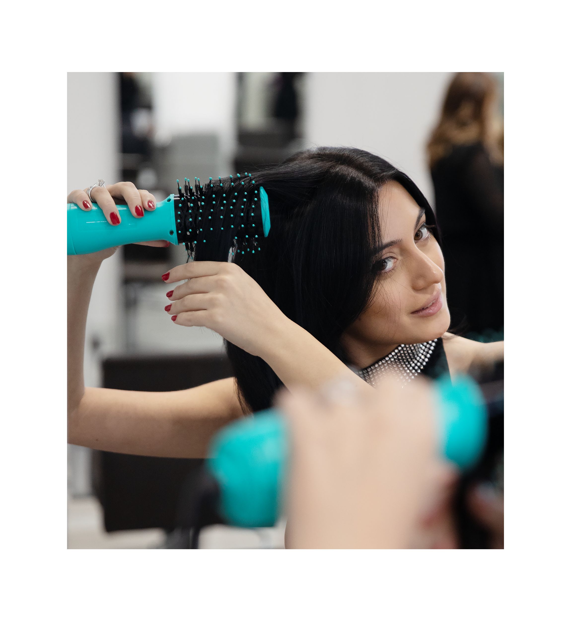 Portable 2-in-1 Hair Dryer With Volumizing Brush