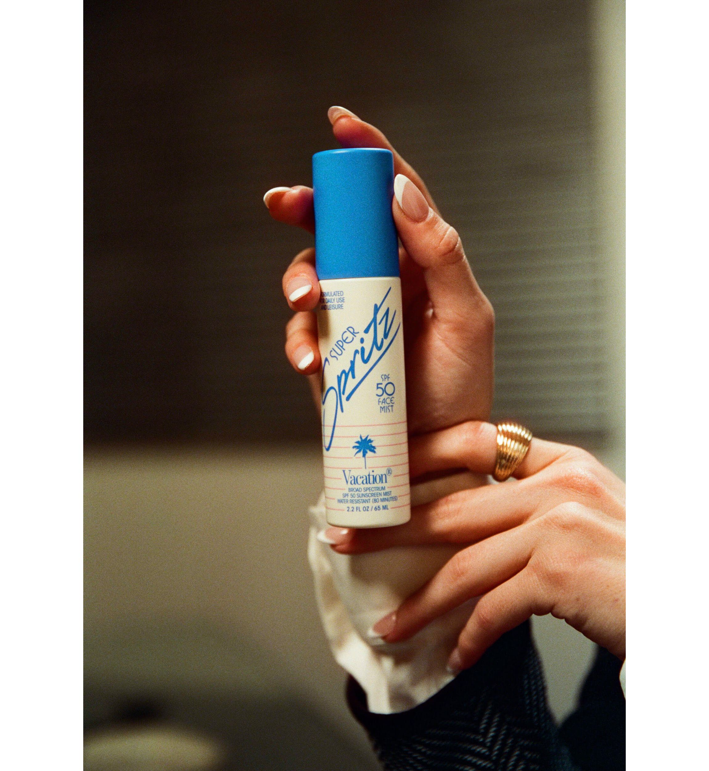 SPF 50 Super Spritz Face Mist Sunscreen
