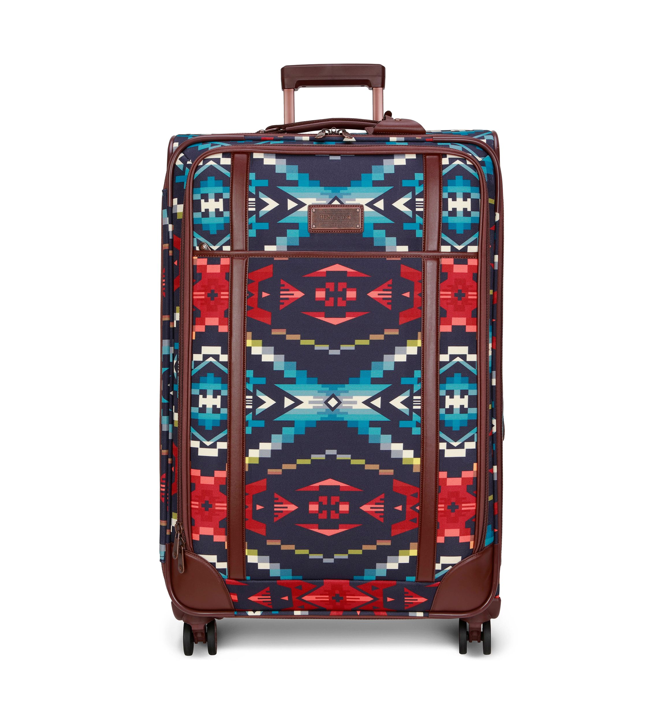 Carico Lake Softside Spinner Luggage